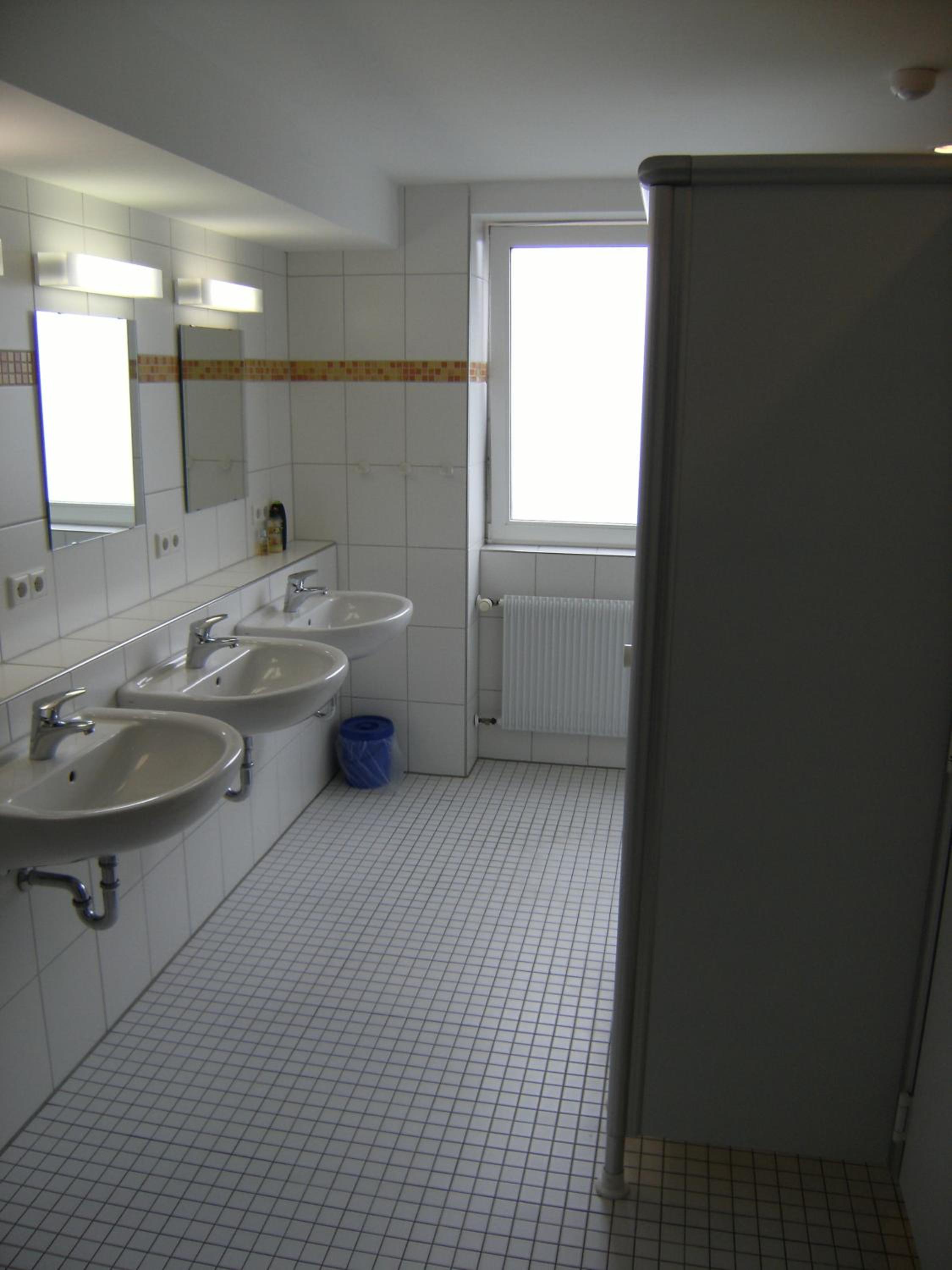 Family Room - Photo 5