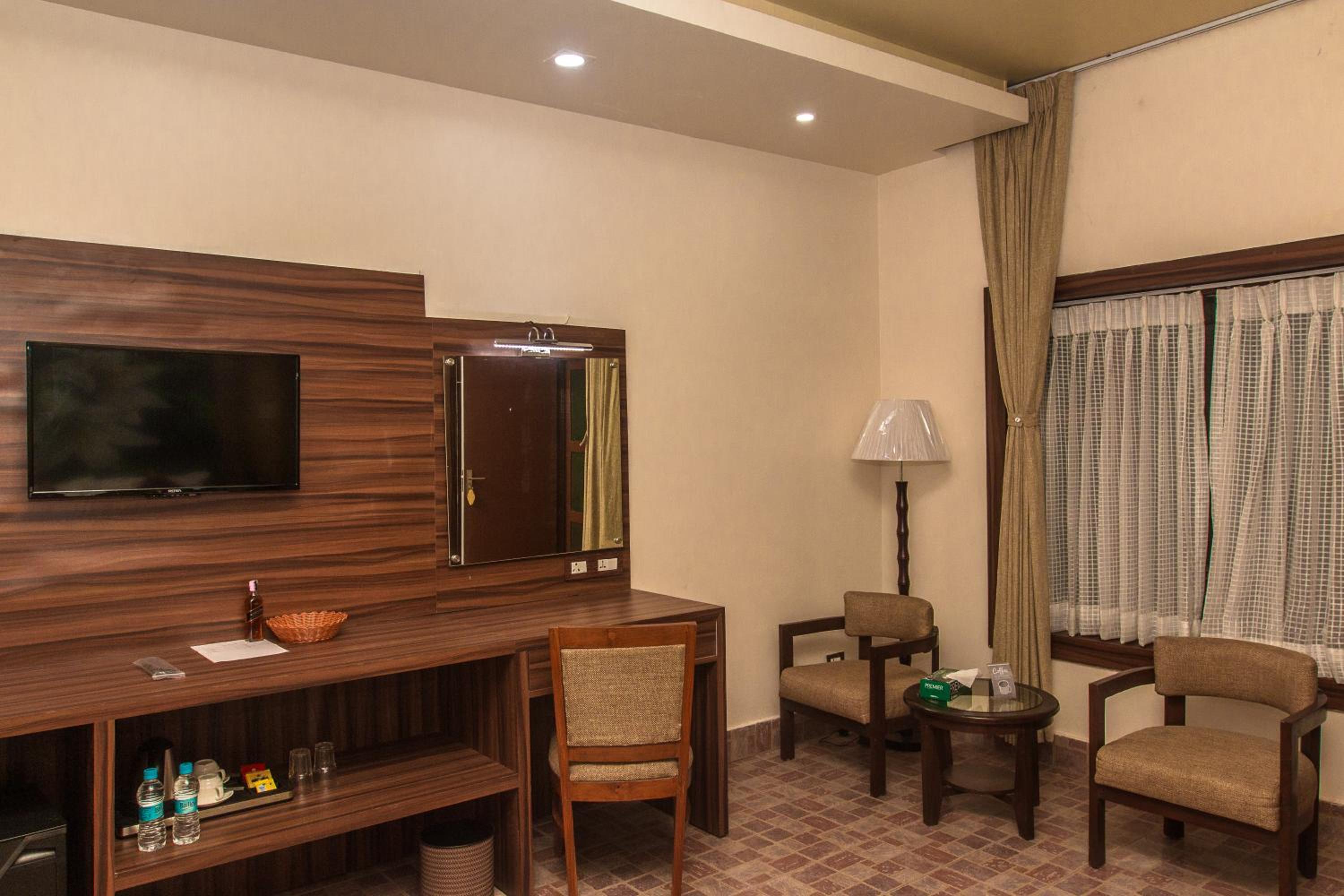 Superior Deluxe Double or Twin Room  photo 2
