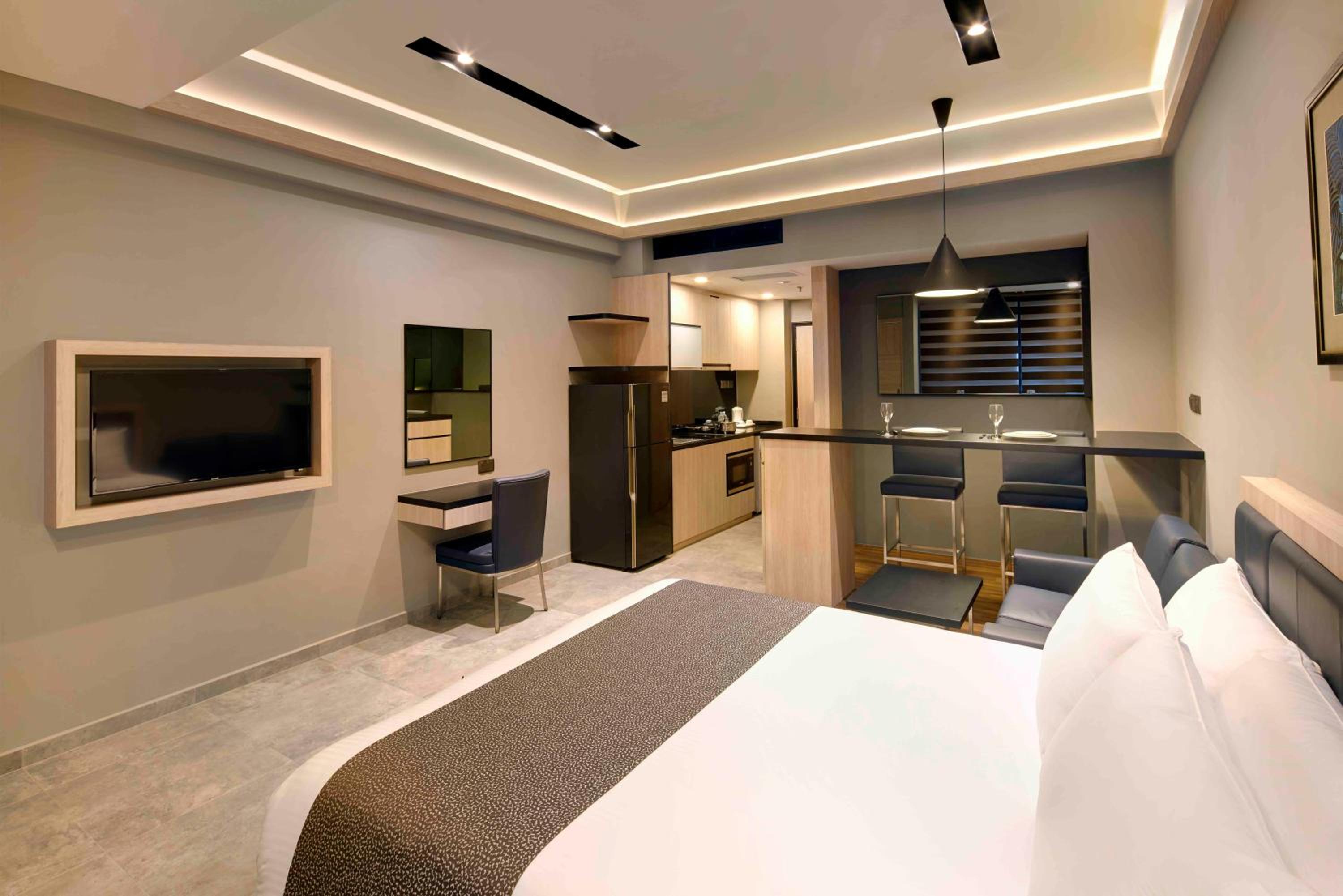 Studio Apartment photo 2