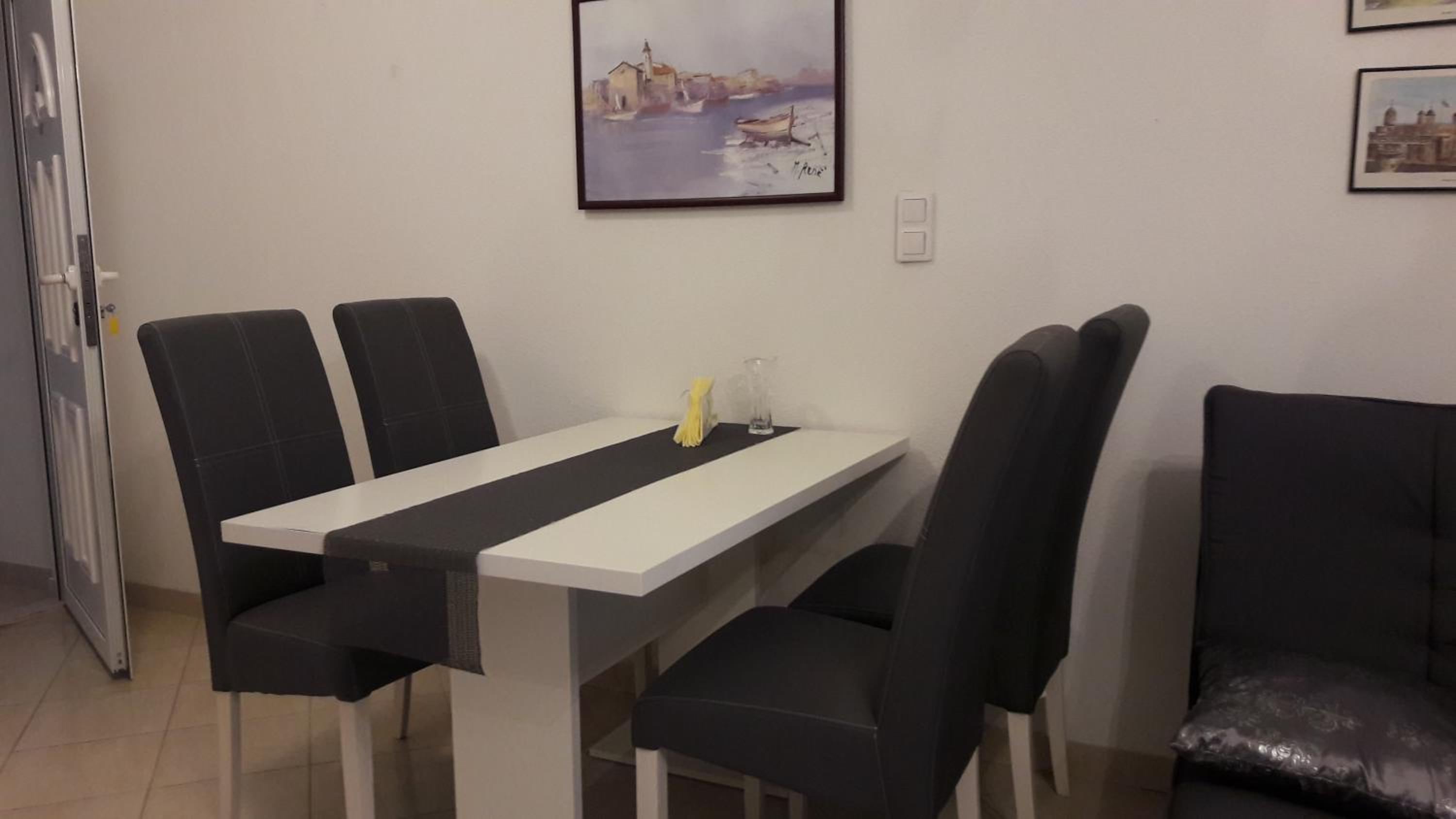 Apartment with Terrace and Sea View - Photo 43