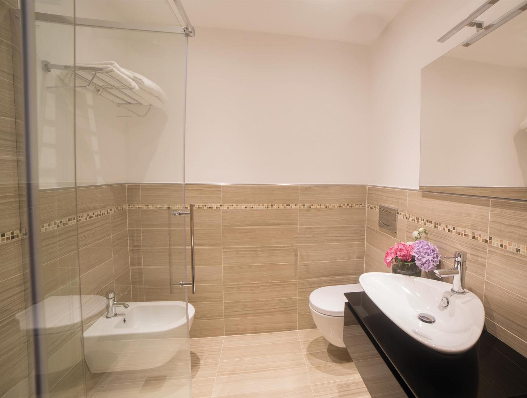 Classic Double Room - Photo 6