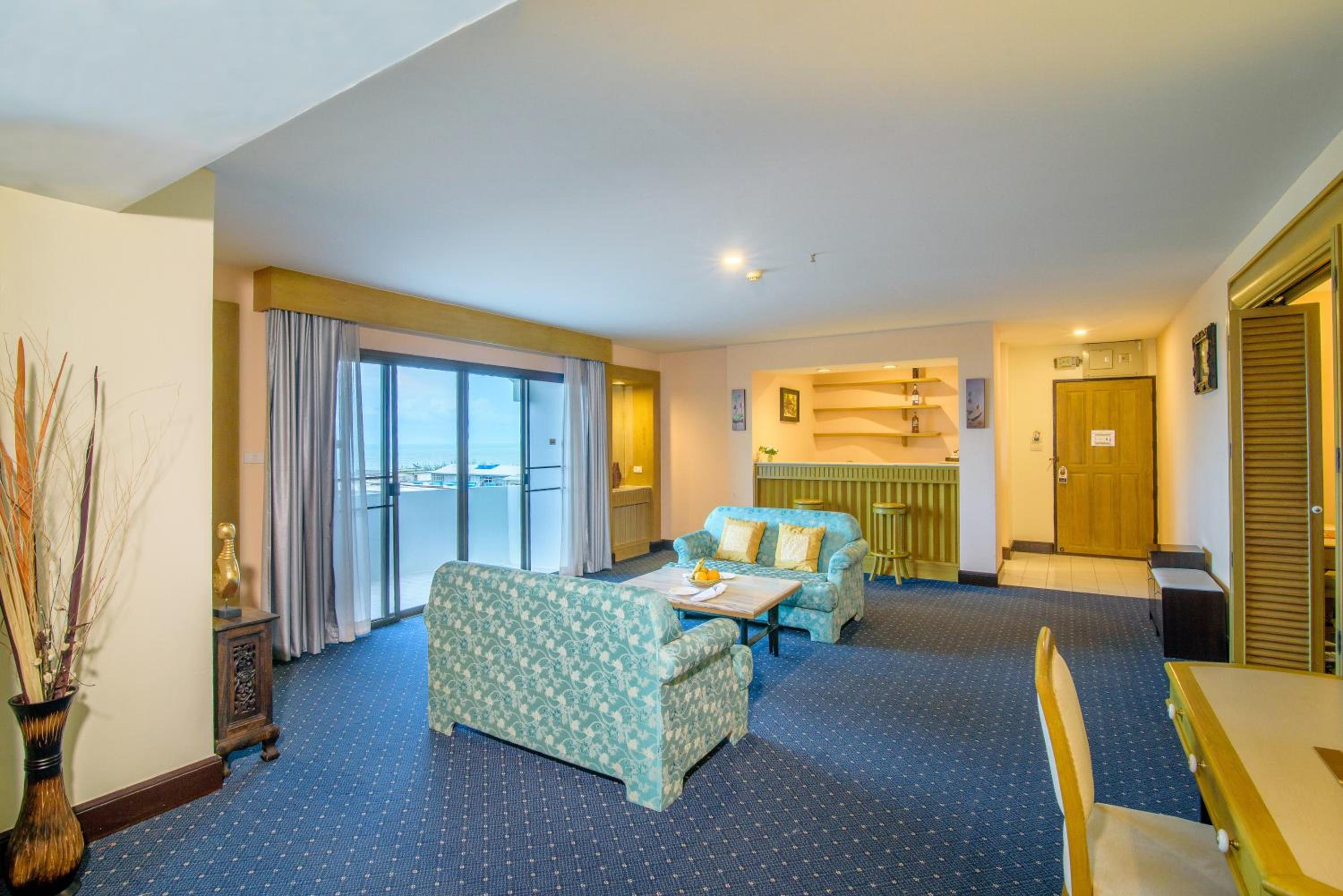 One-Bedroom Suite with Sea View - Photo 5