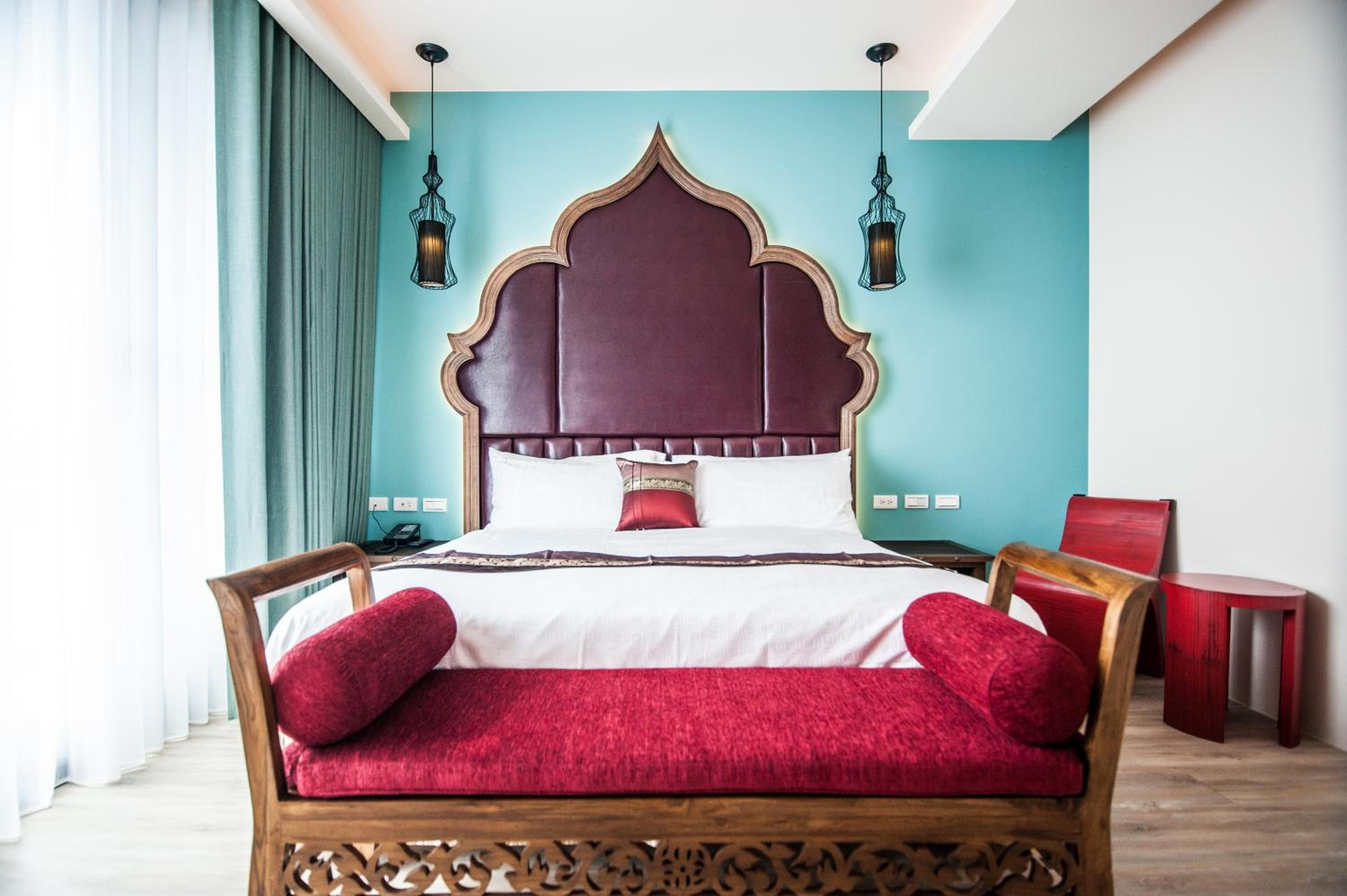 Deluxe Double Room with Side Sea View - Photo 16