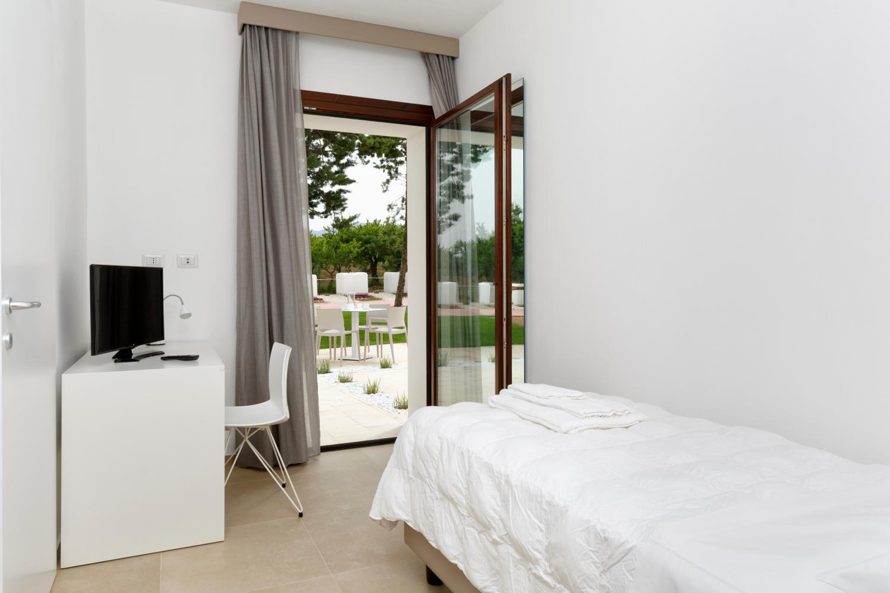 Single Room with Terrace