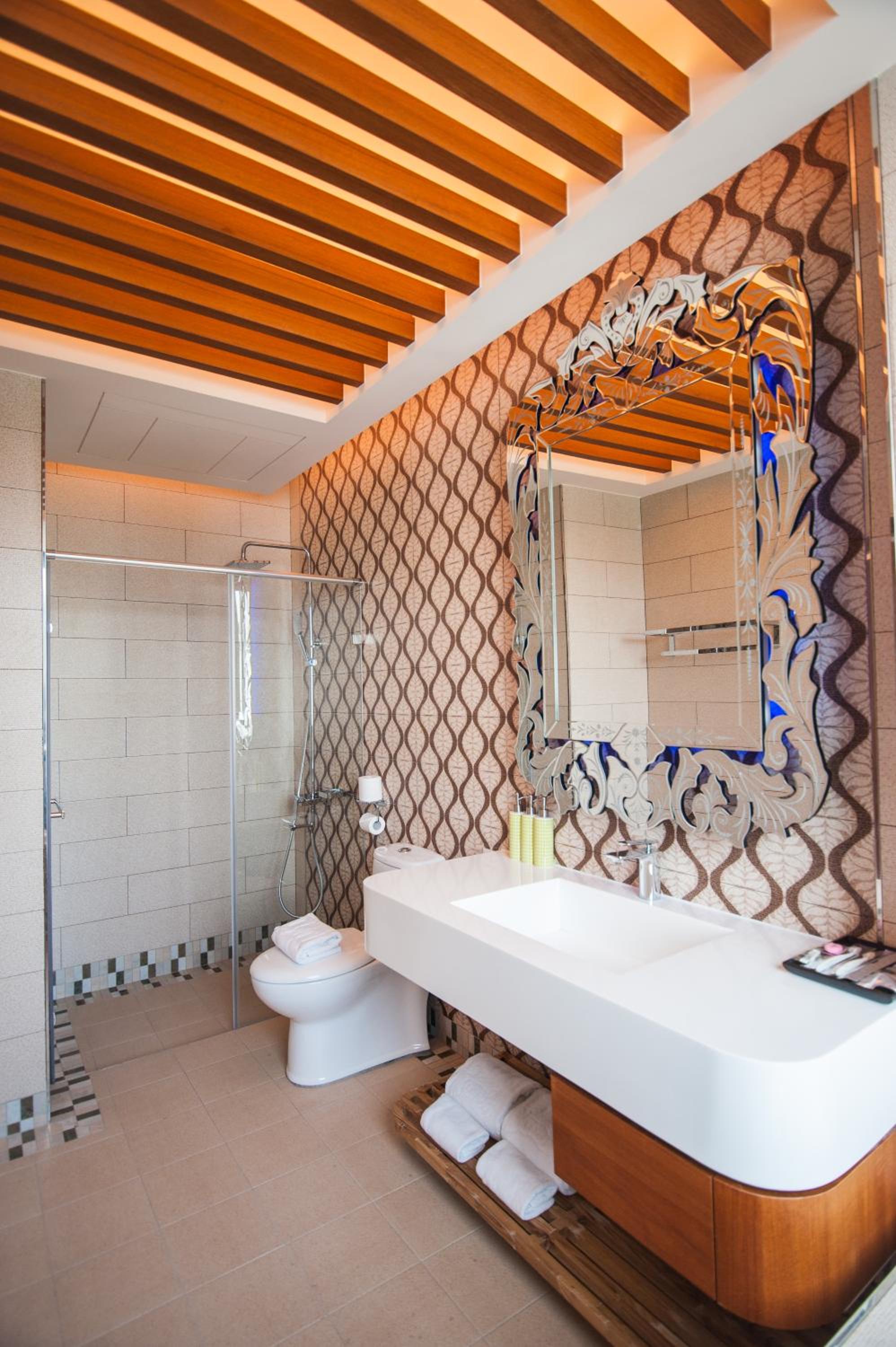 Deluxe Double Room with Balcony and Sea View - Photo 8