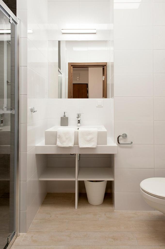 Two-Bedroom Apartment - Photo 12