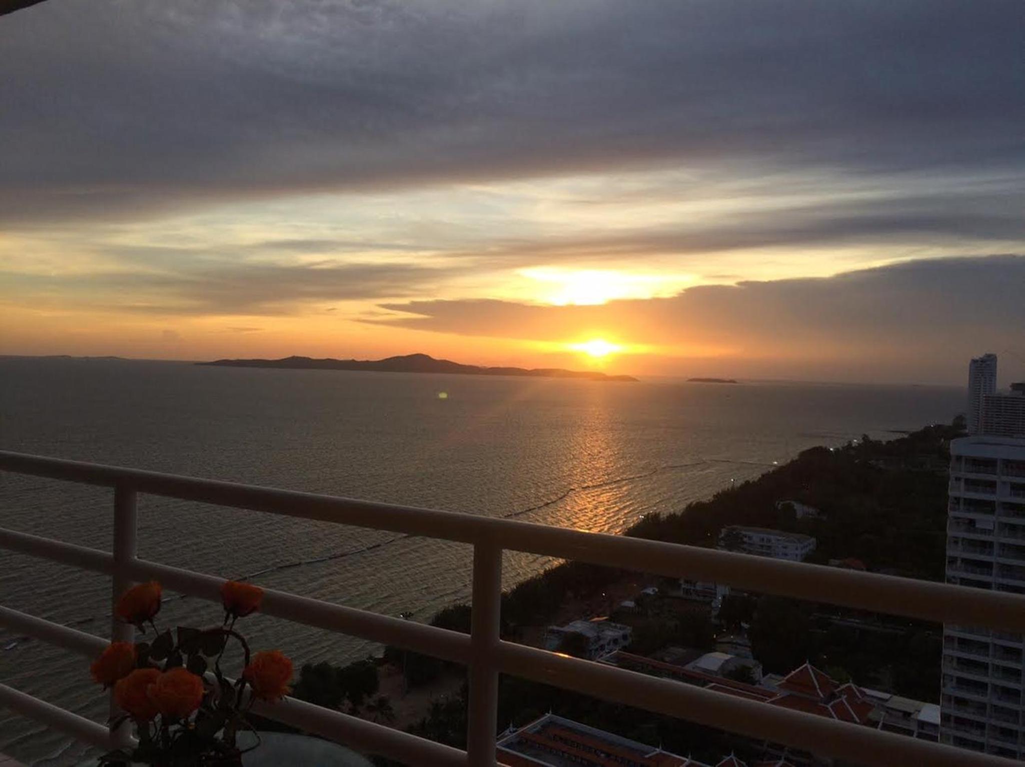 One-Bedroom Suite with Sea View photo 2
