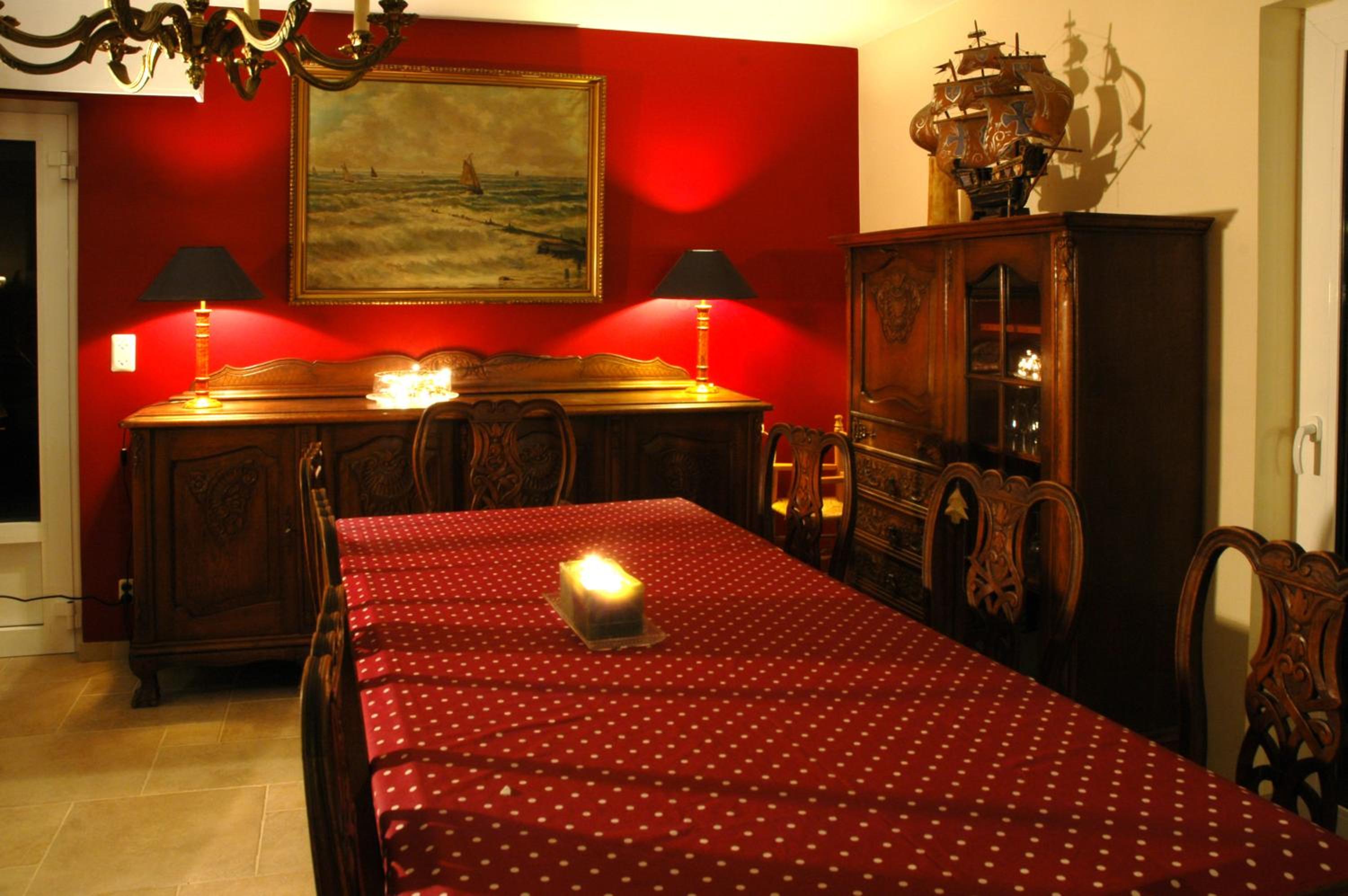 Four-Bedroom House photo 3