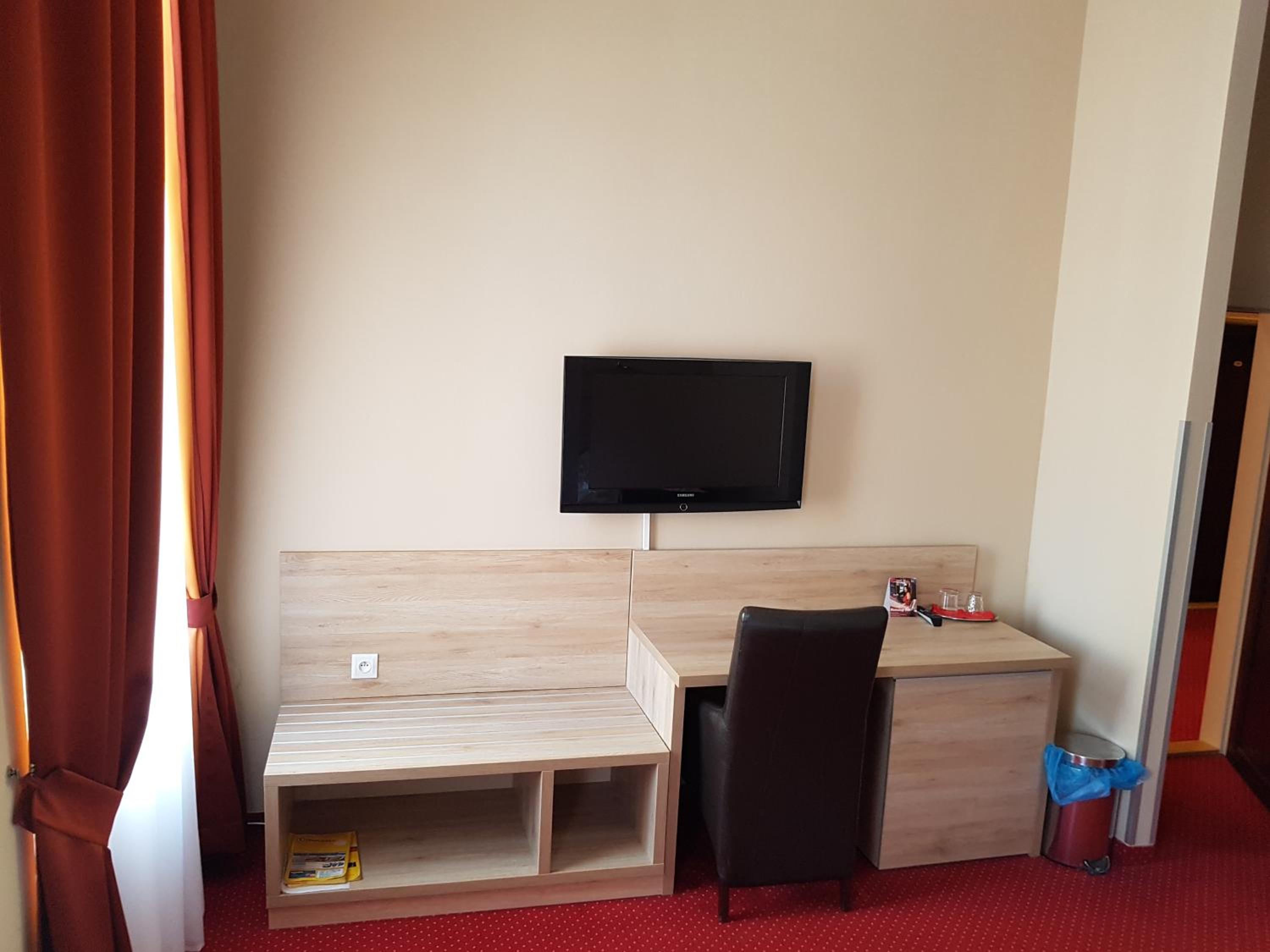 Standard Double Room - Photo 2