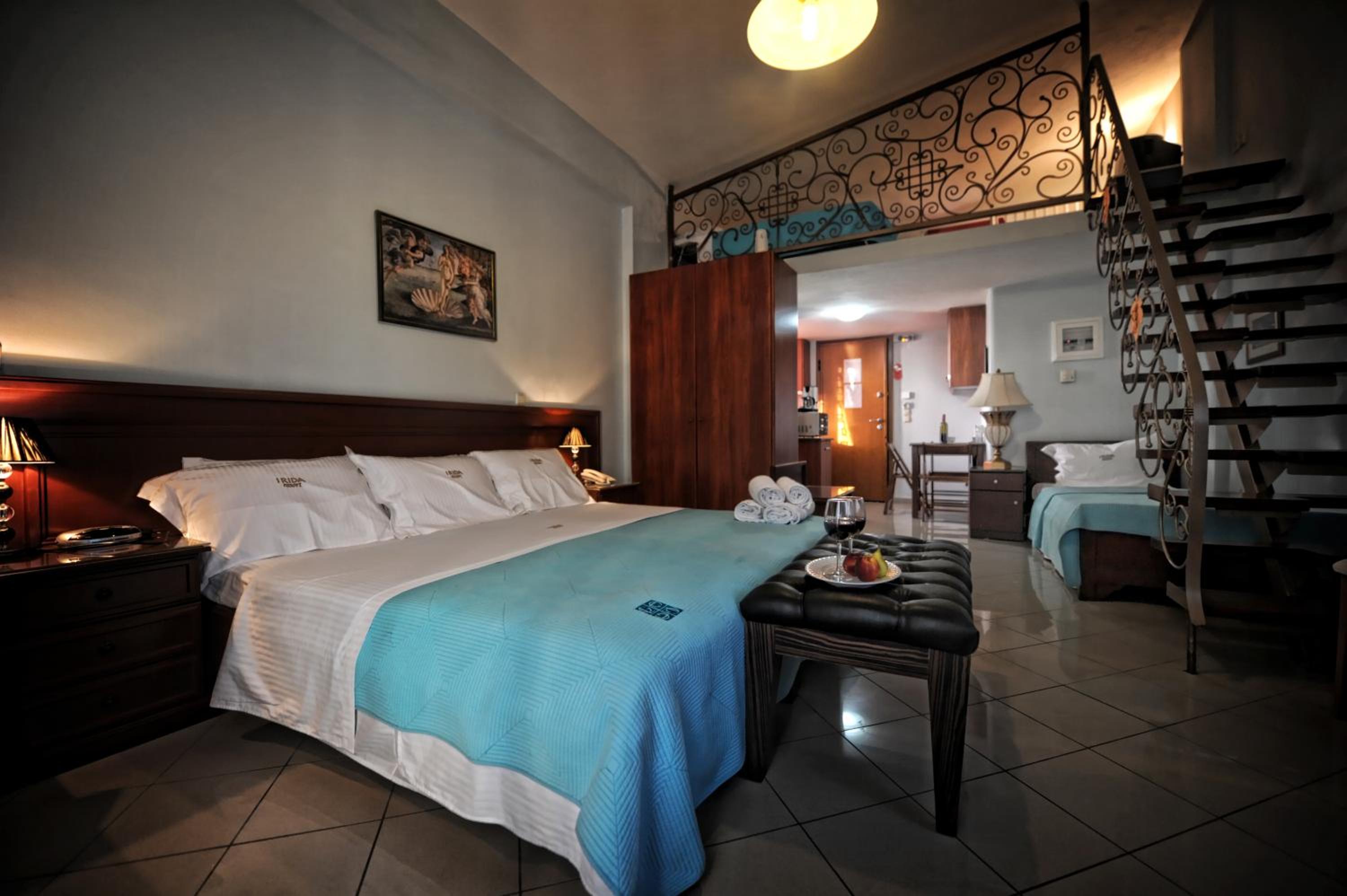 Apollo Suite with Sea View - Photo 3