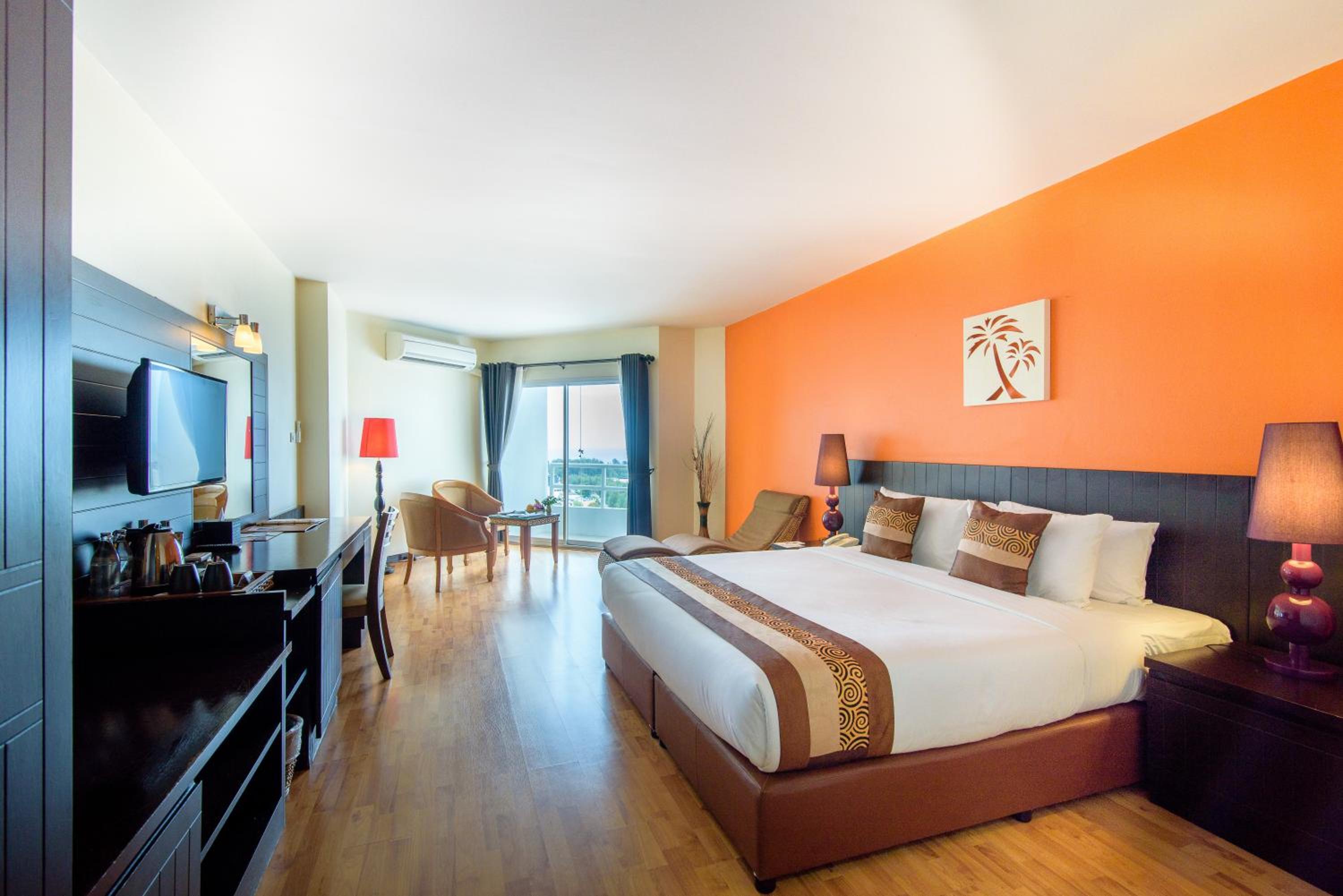 Premier Double or Twin Room with Sea View - Photo 4