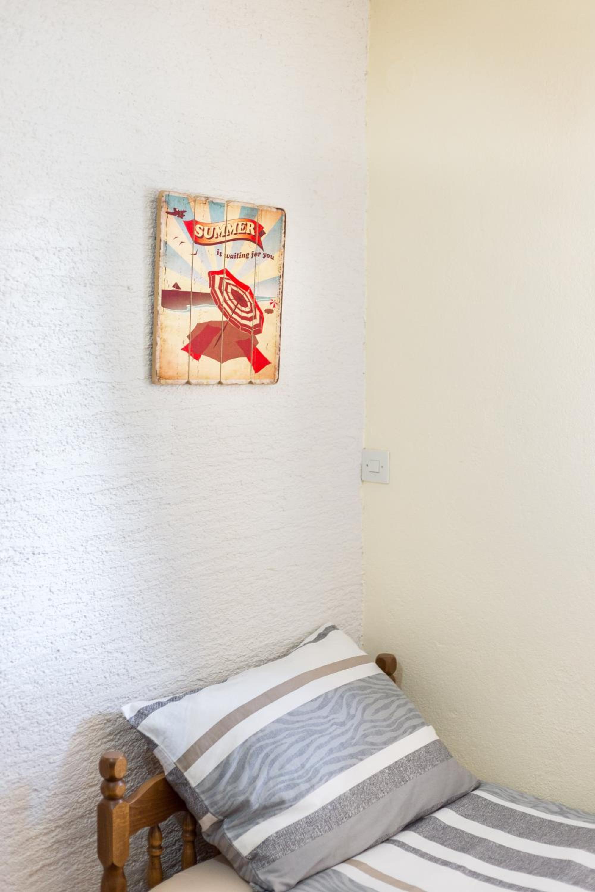 Apartment with Terrace - Photo 16