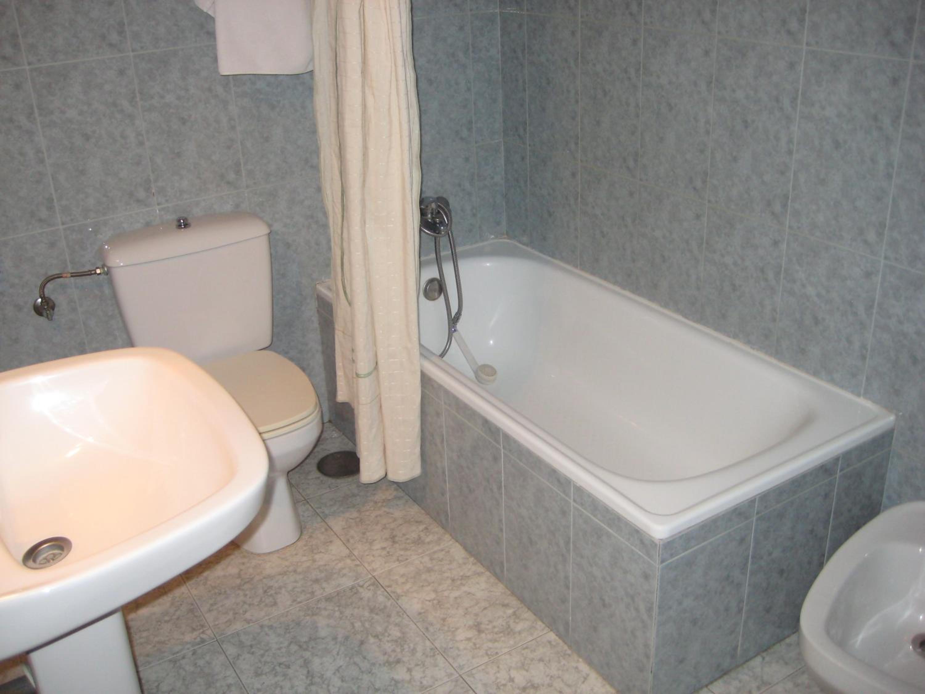 Double Room - Photo 9