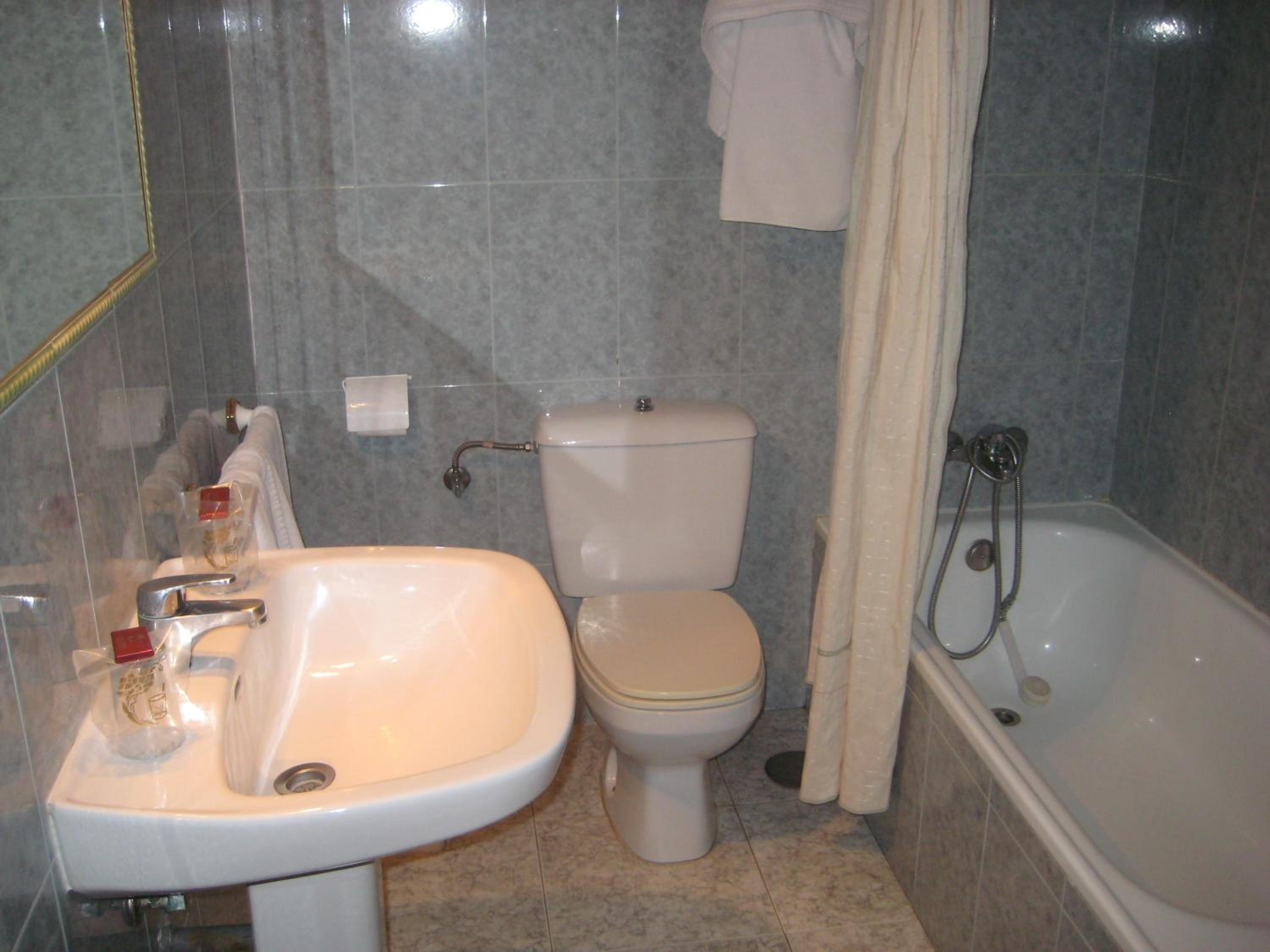 Double Room - Photo 3