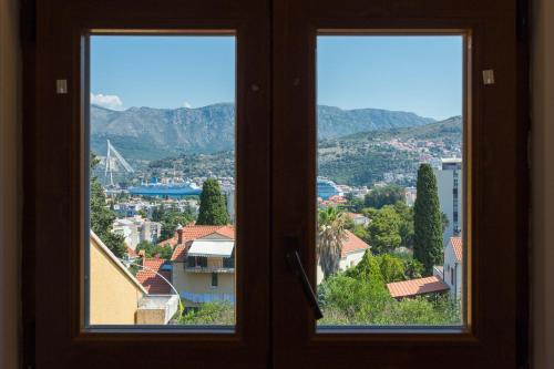 Premium One Bedroom Apartment with Garden View