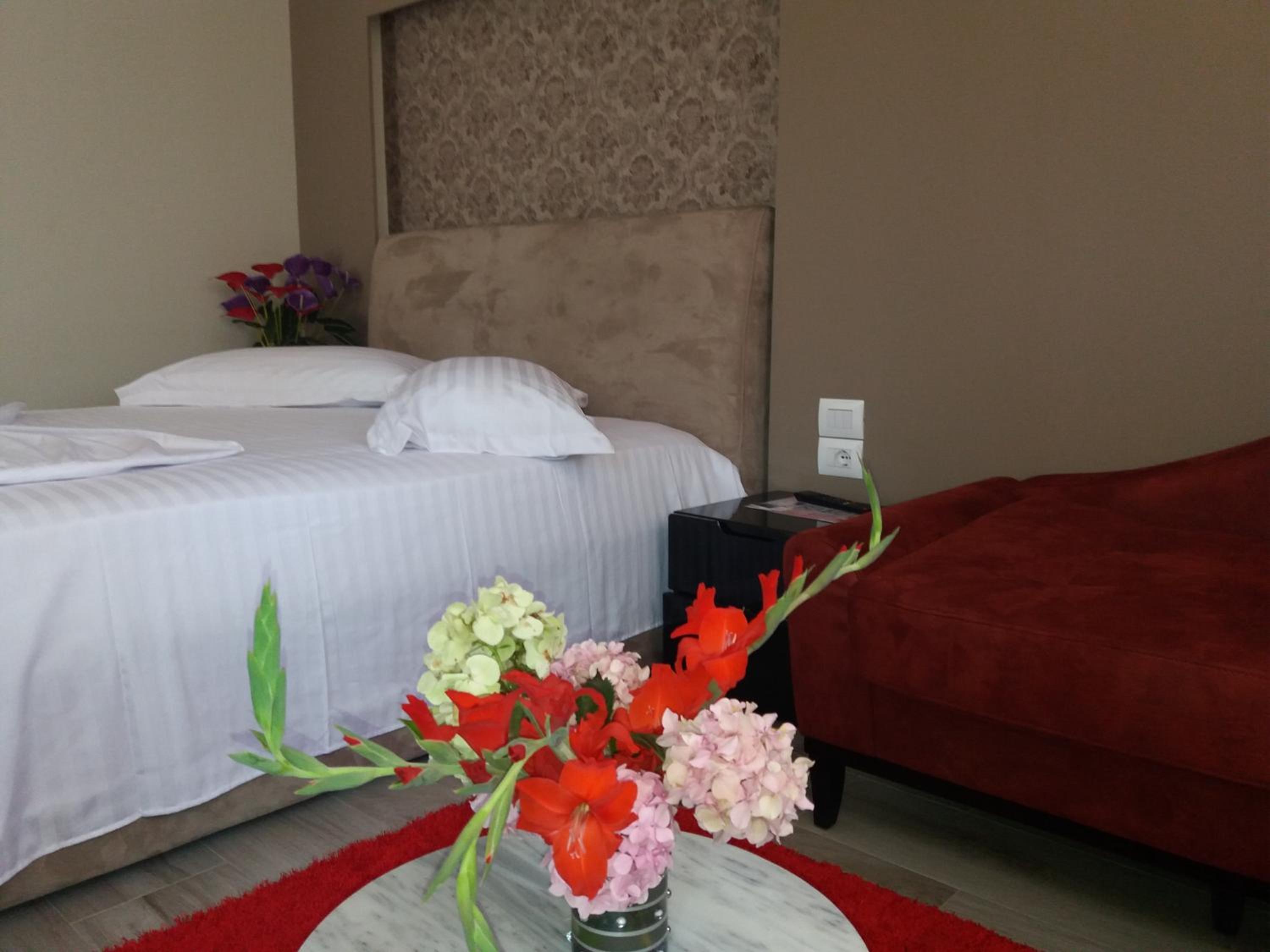 Double Room with Extra Bed photo 1