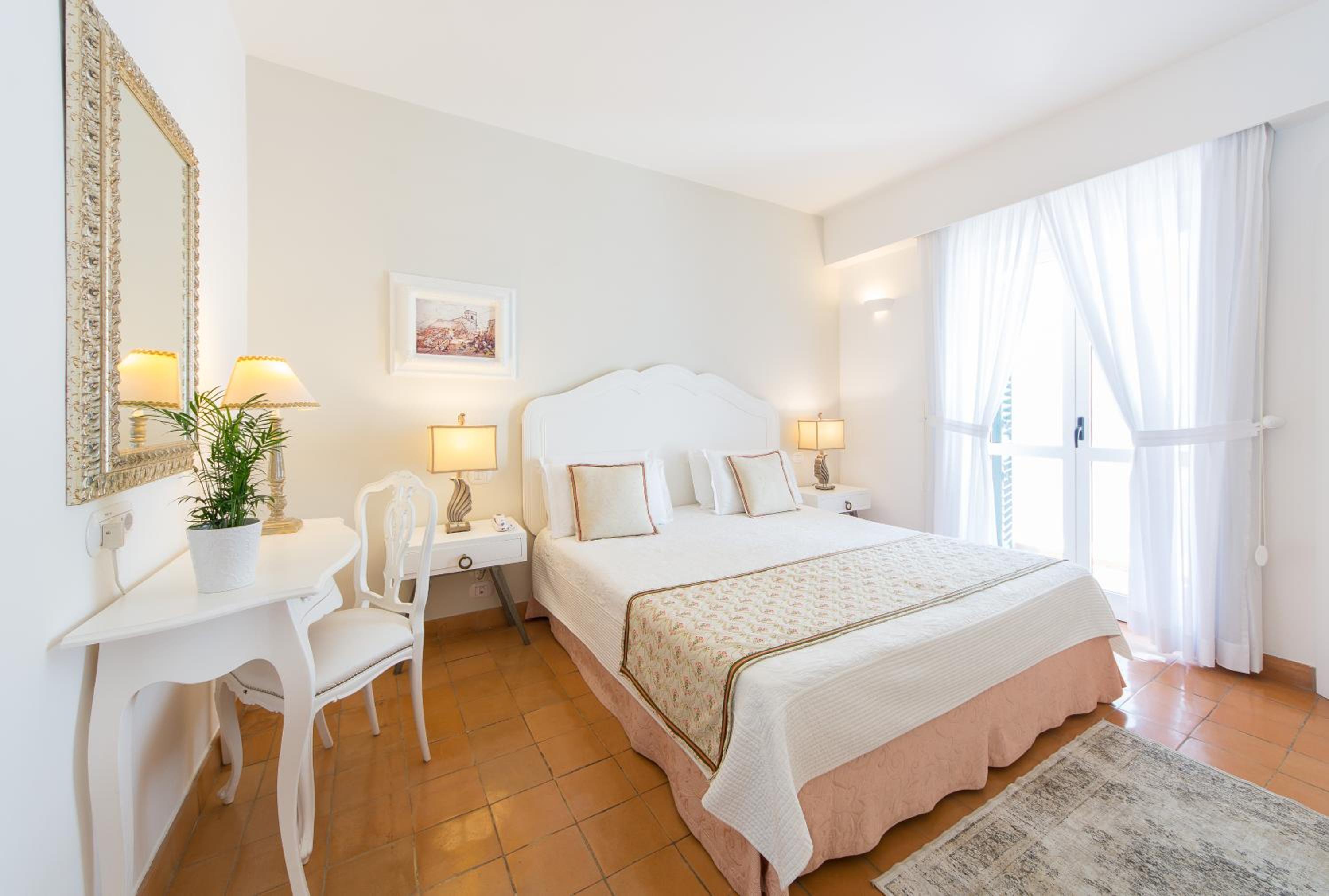 Classic Double or Twin Room - Photo 1
