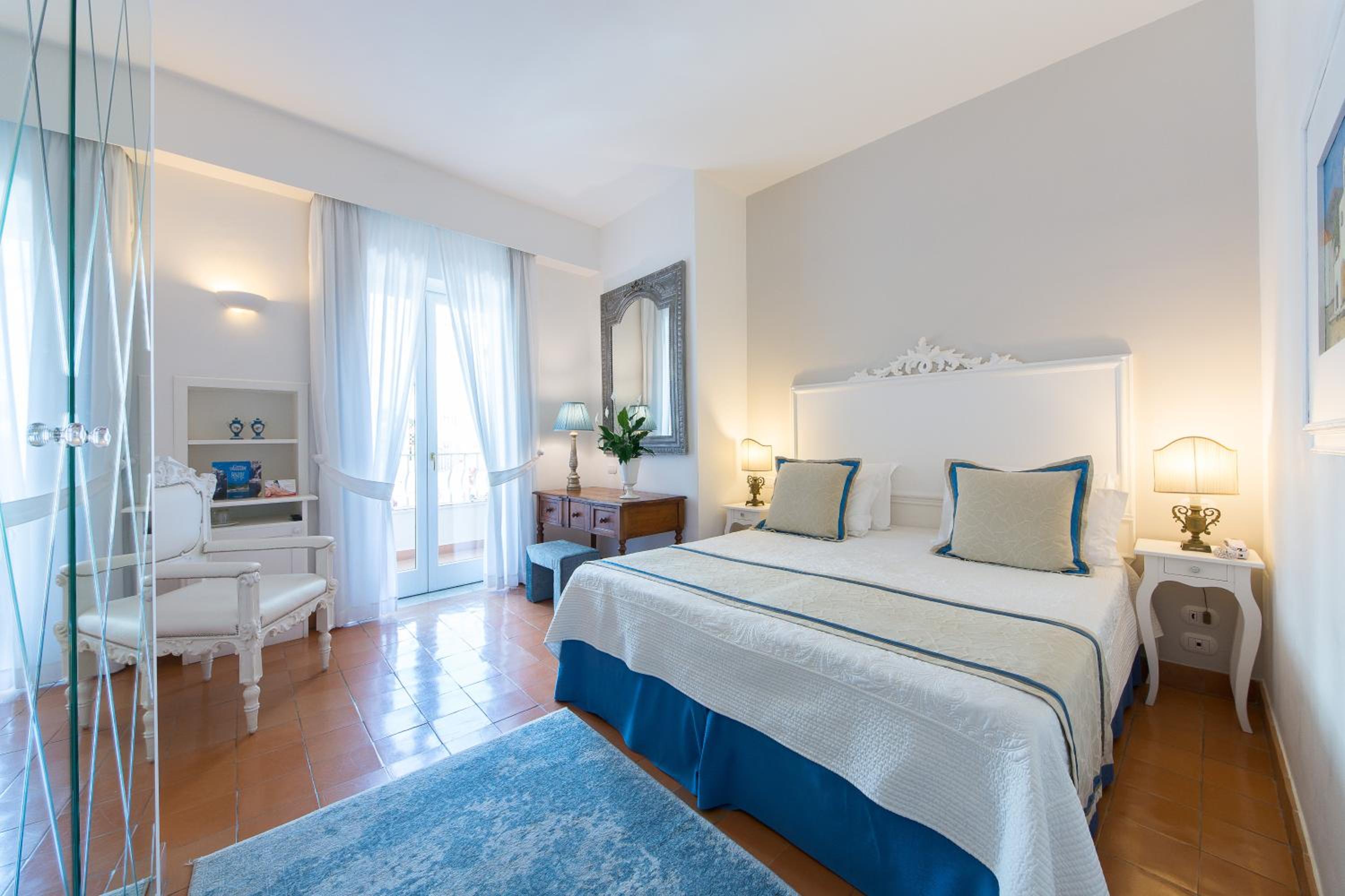 Superior Double or Twin Room with Balcony - Photo 3