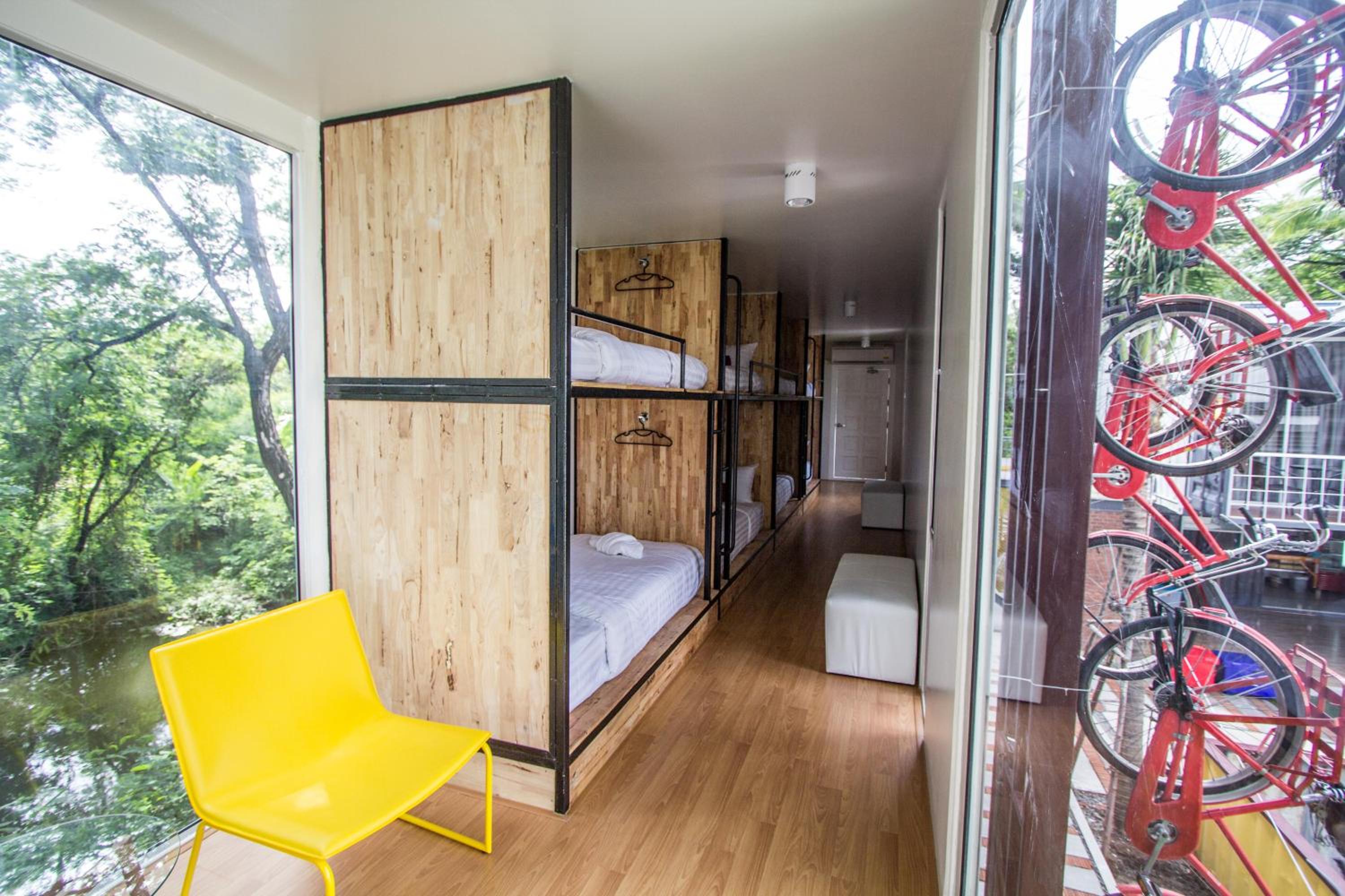 Bed in 8-Bed Mixed Dormitory Room photo 1