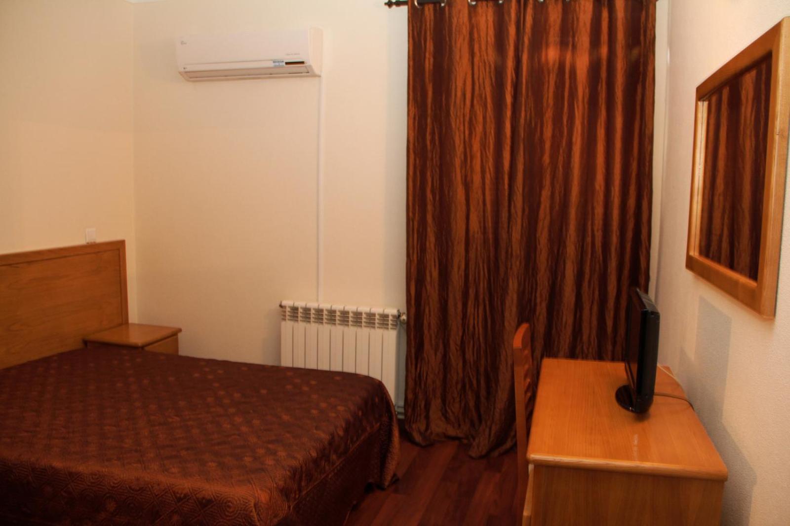 Double Room - Photo 3