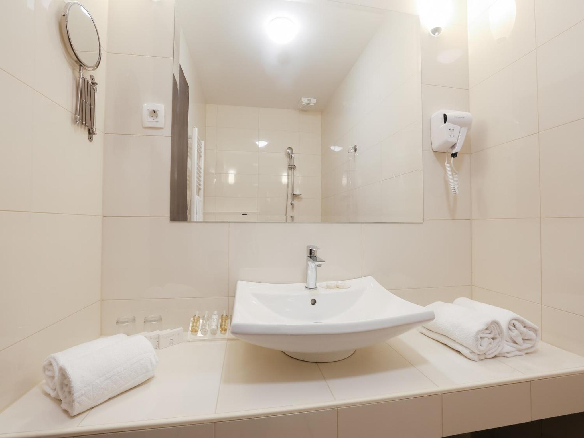Superior Double Room - Beach Front - Photo 3
