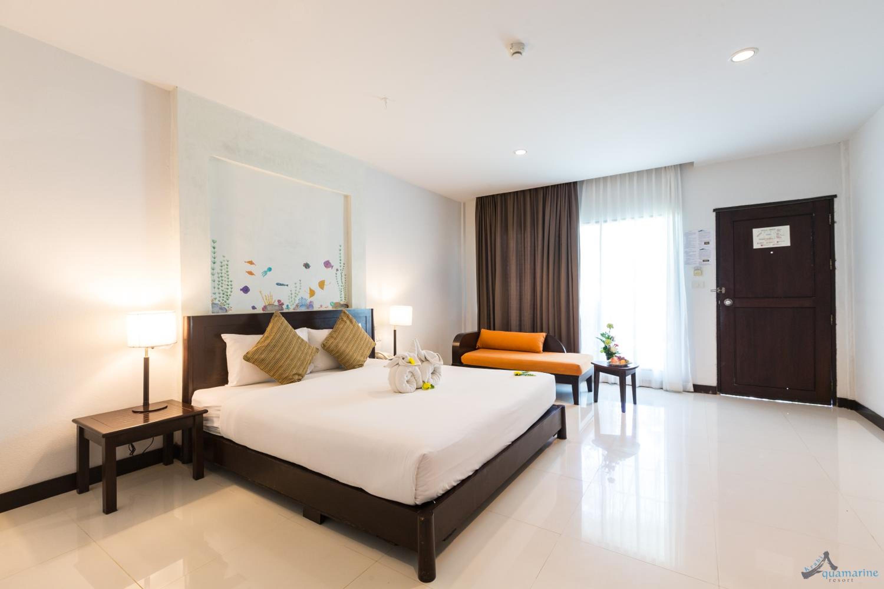 Deluxe Double or Twin Room - Photo 11