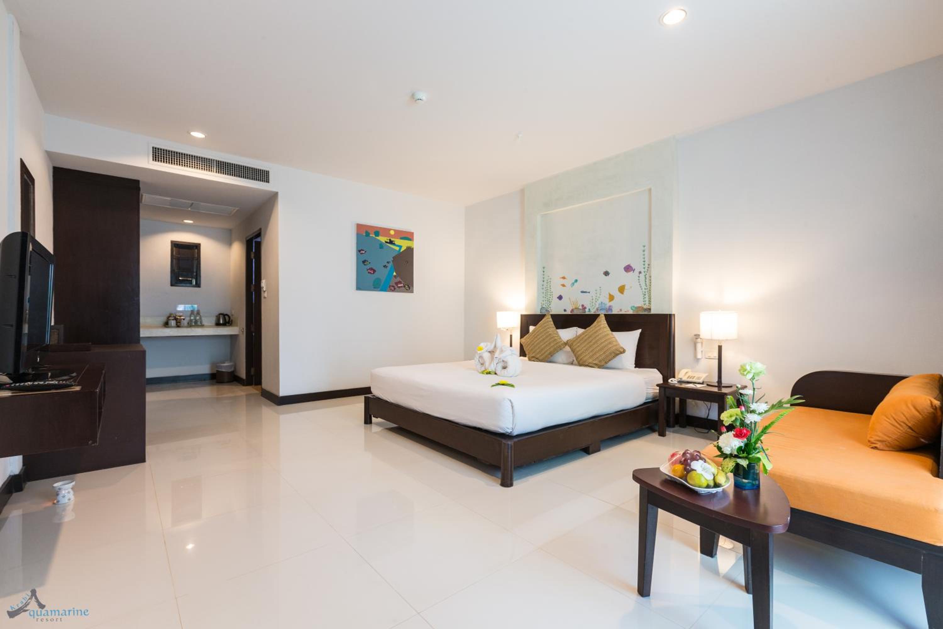 Deluxe Double or Twin Room - Photo 8