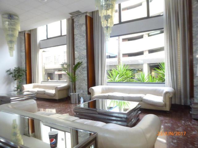 Suite with Balcony - Photo 31