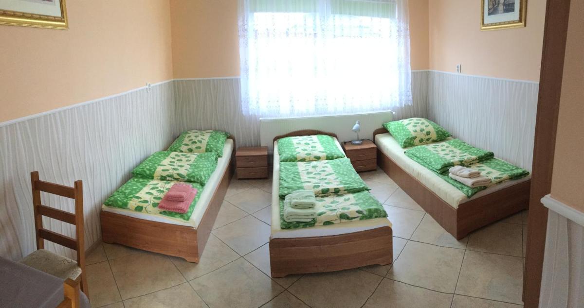 Triple Room with Private Bathroom photo 1