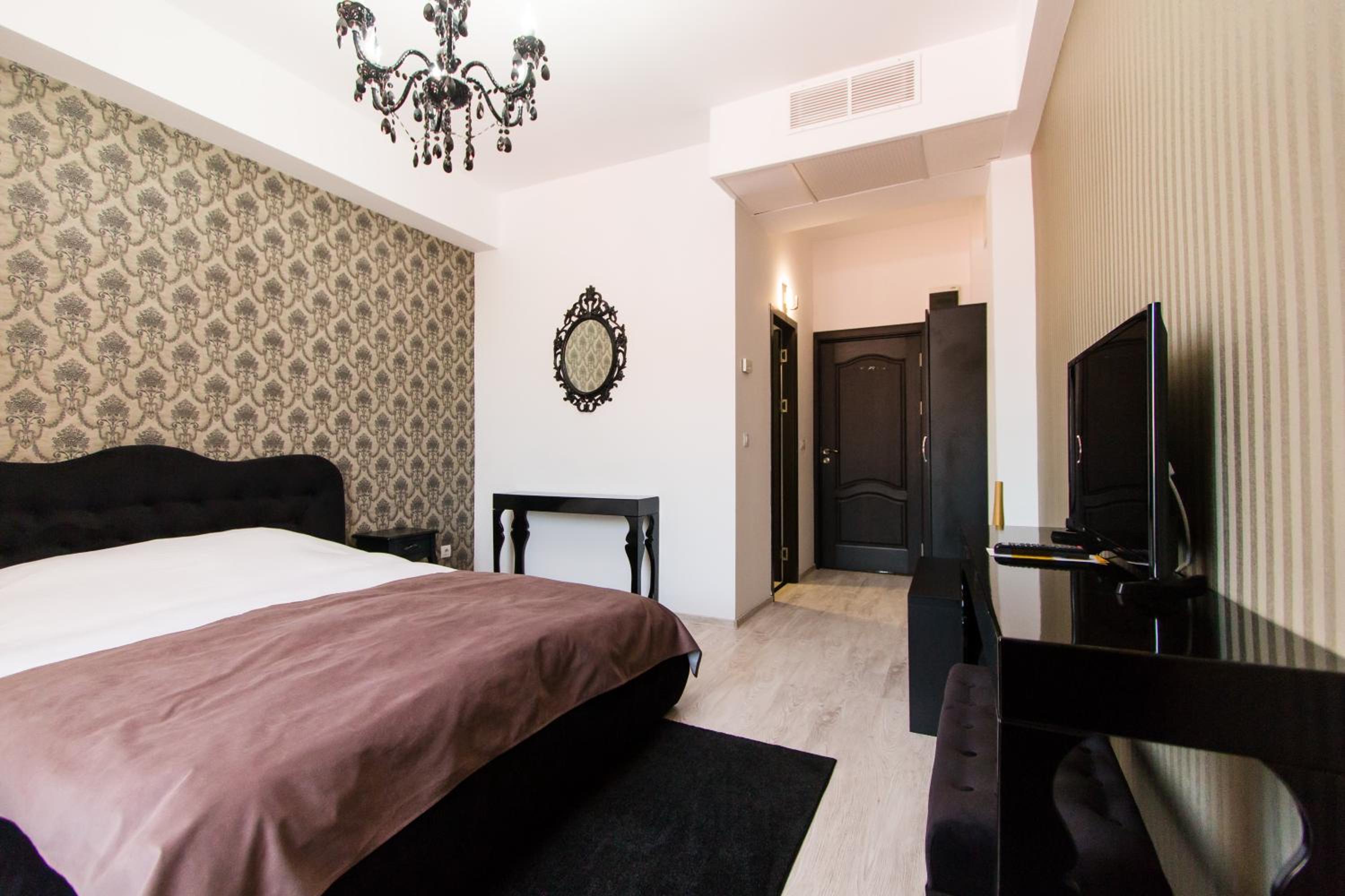 Deluxe Double Room - Photo 5