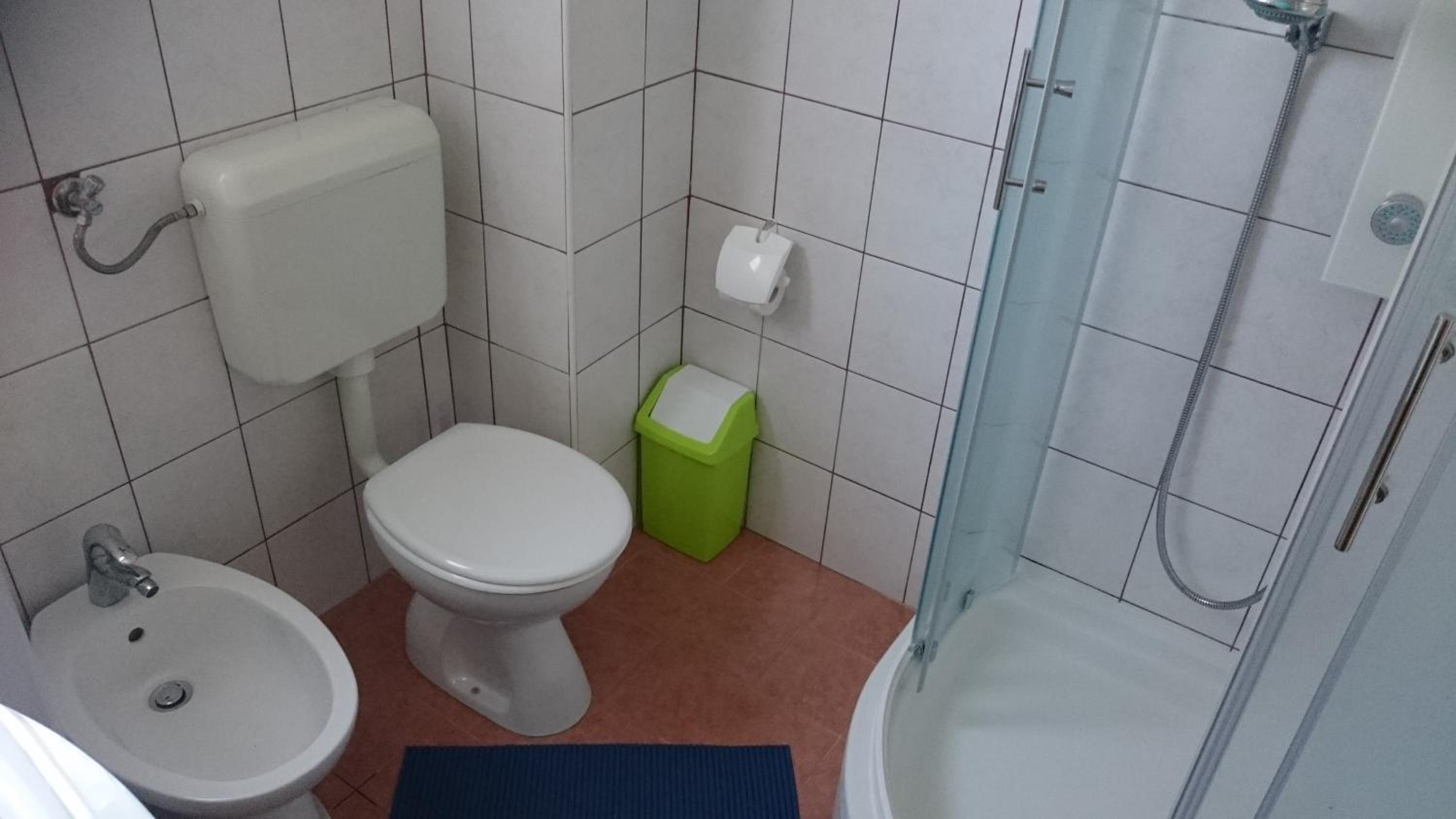 Apartment 3 - Photo 7