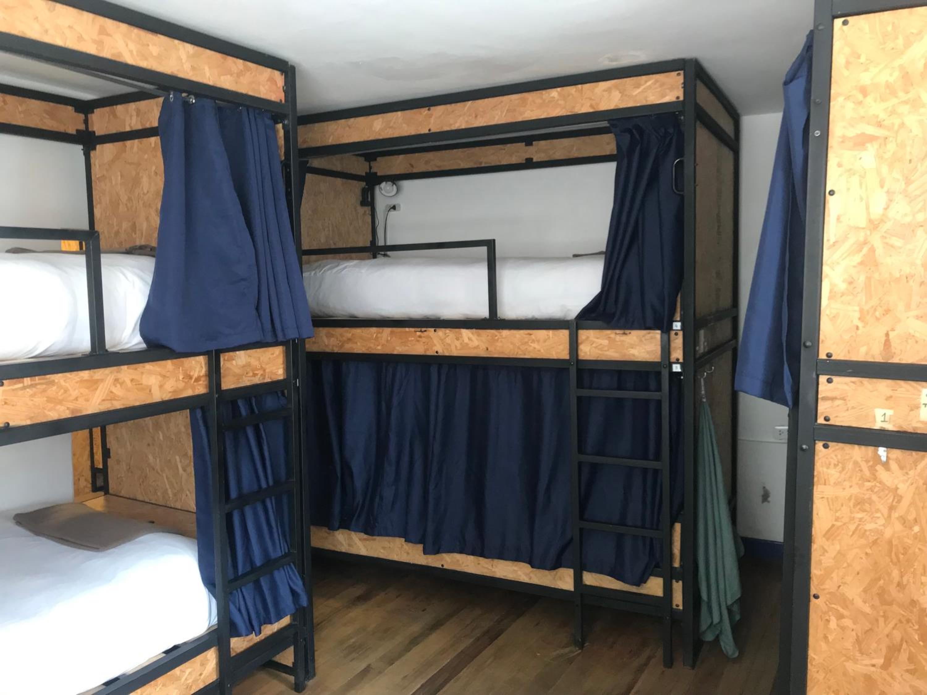 Bed in 6-Bed Mixed Dormitory Room photo 1
