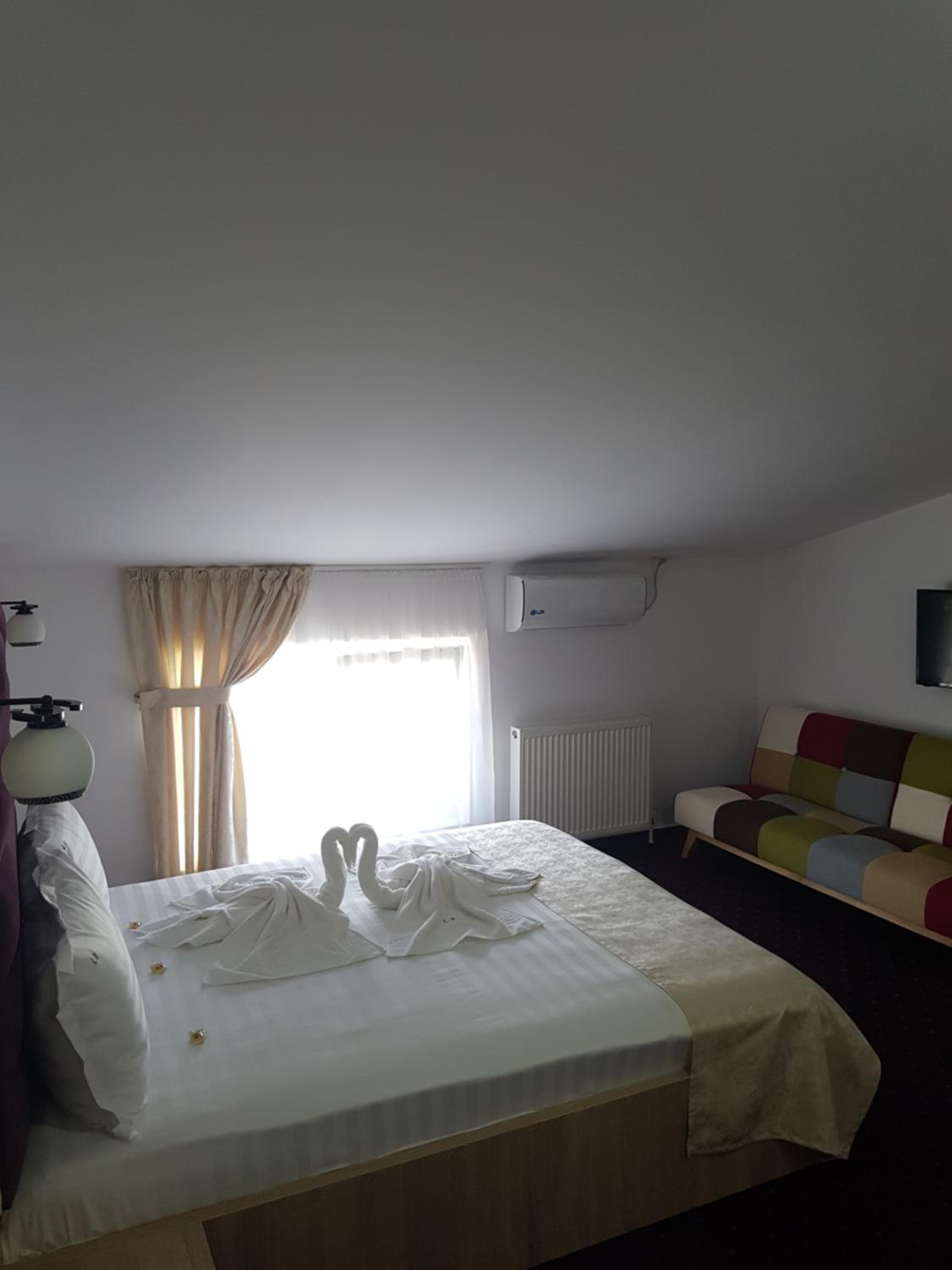 Triple Room - Attic photo 1