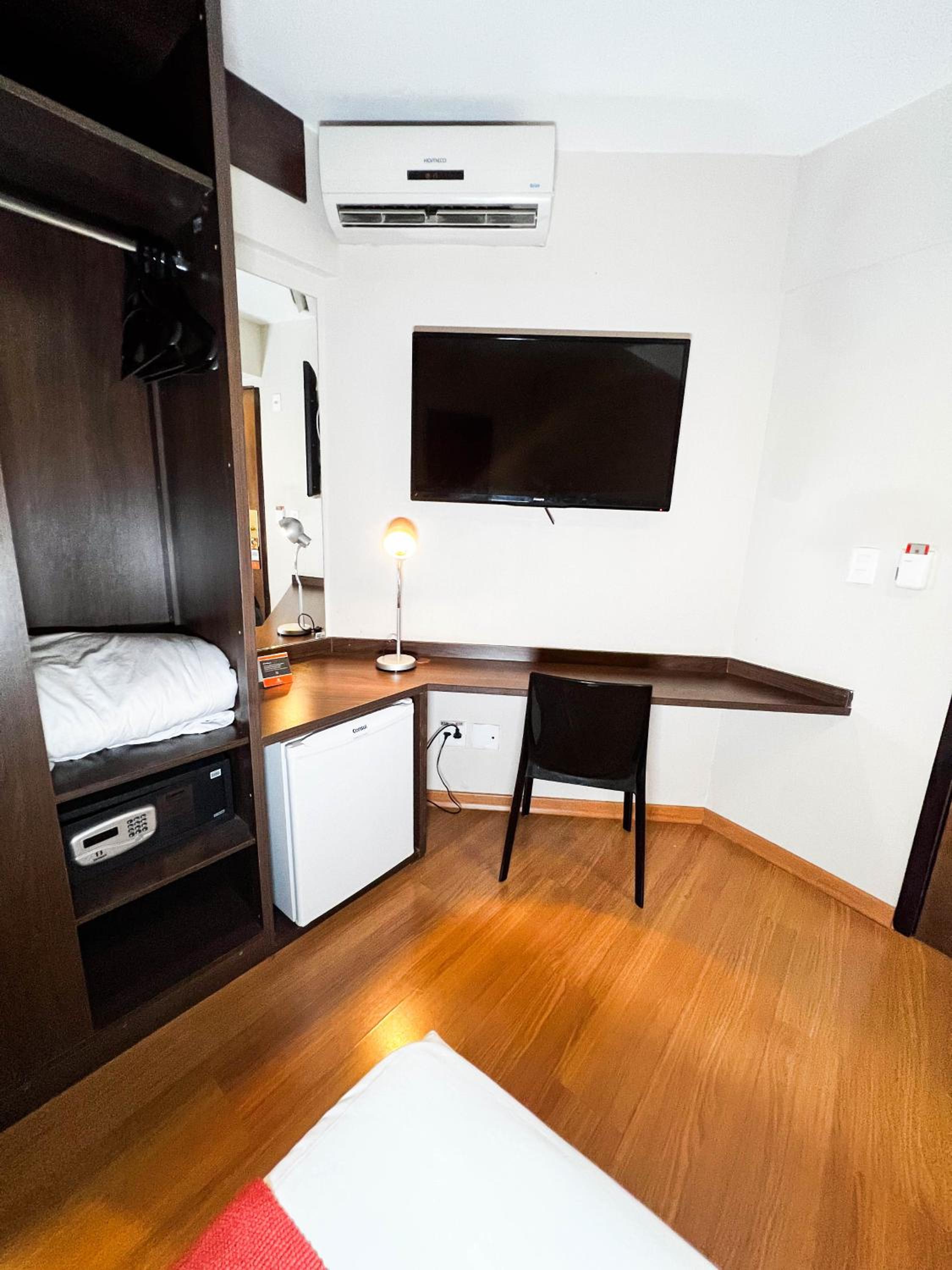 Queen Room with Two Queen Beds - Disability Access