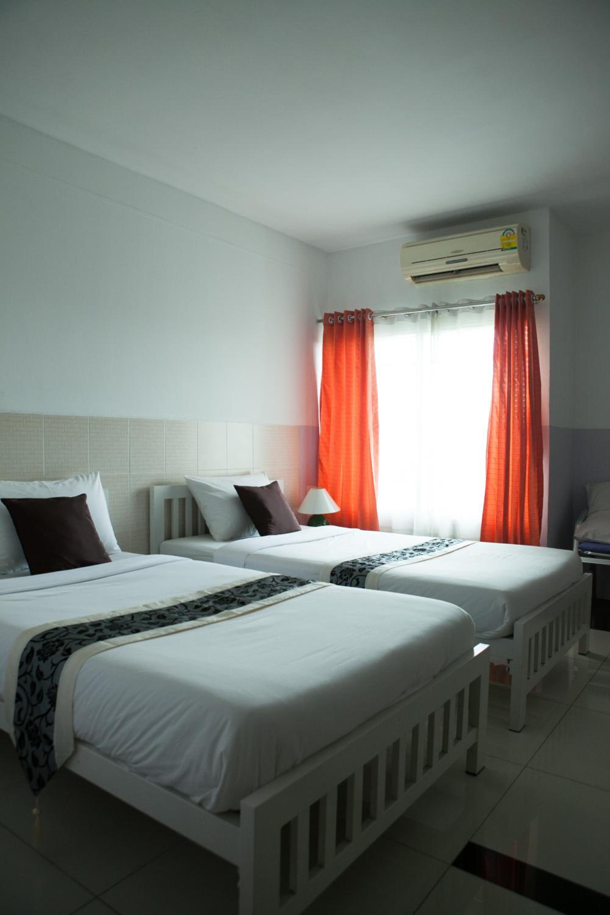 Standard Twin Room photo 3