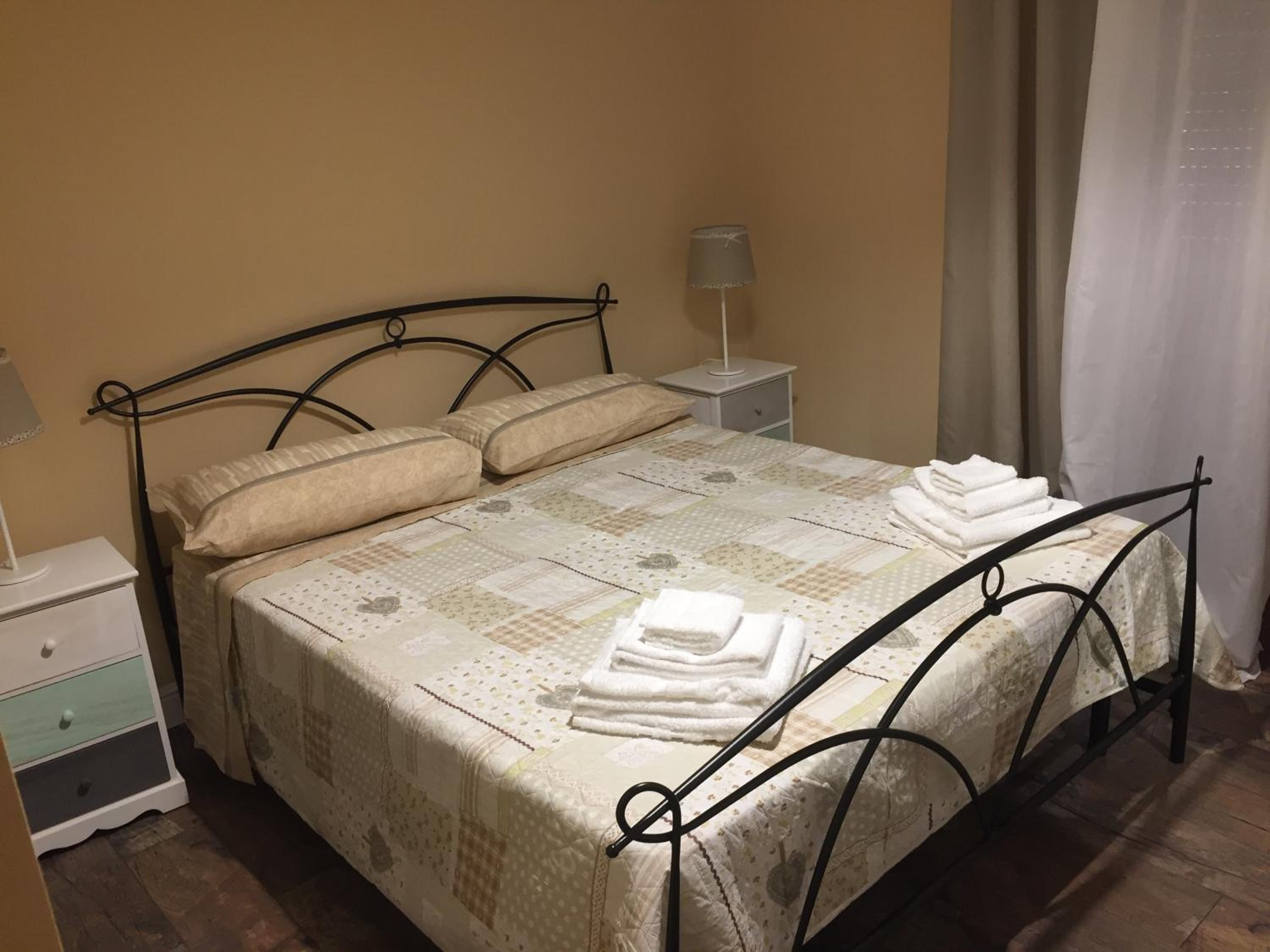 Double Room - Photo 3