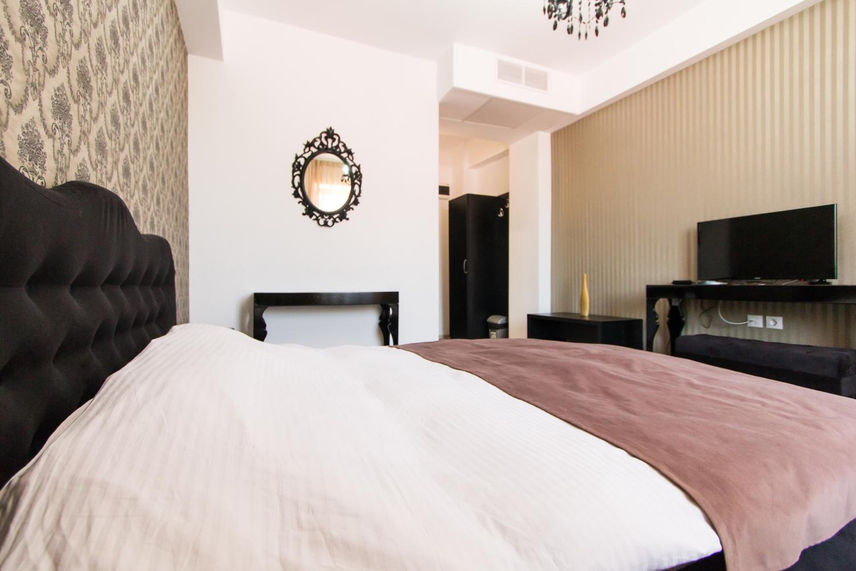 Deluxe Double Room - Photo 3