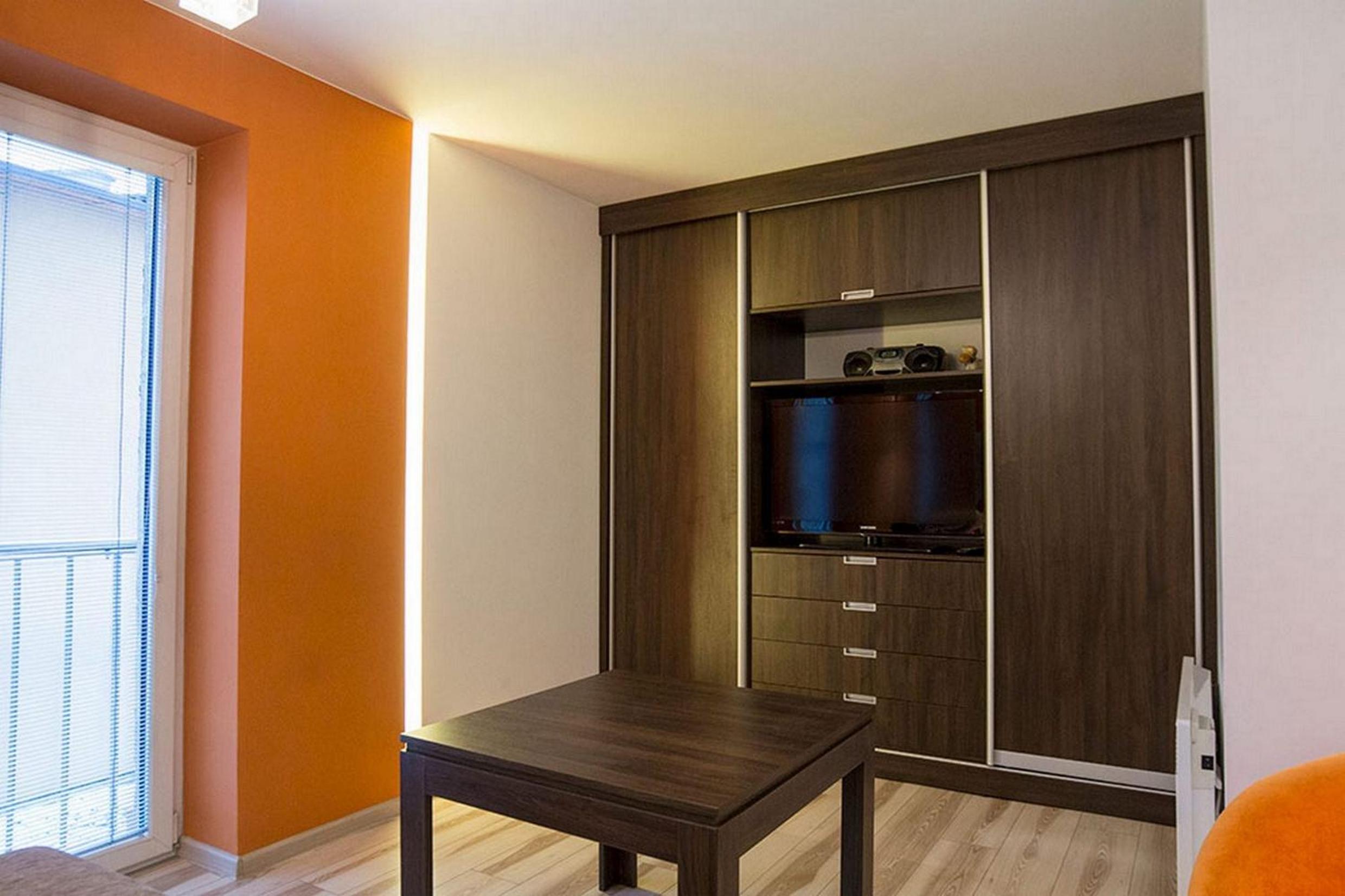 Apartment photo 2