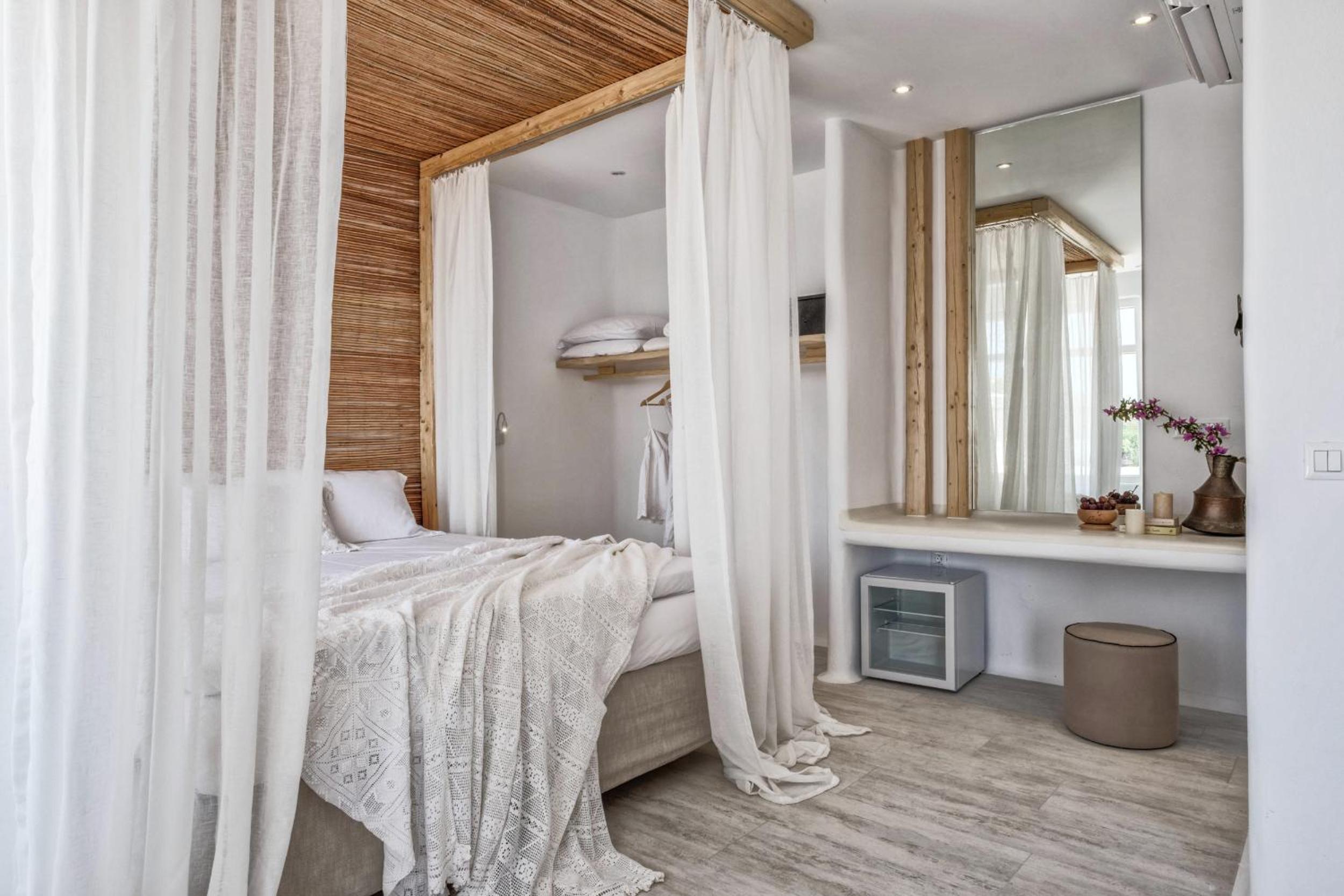Honeymoon Suite