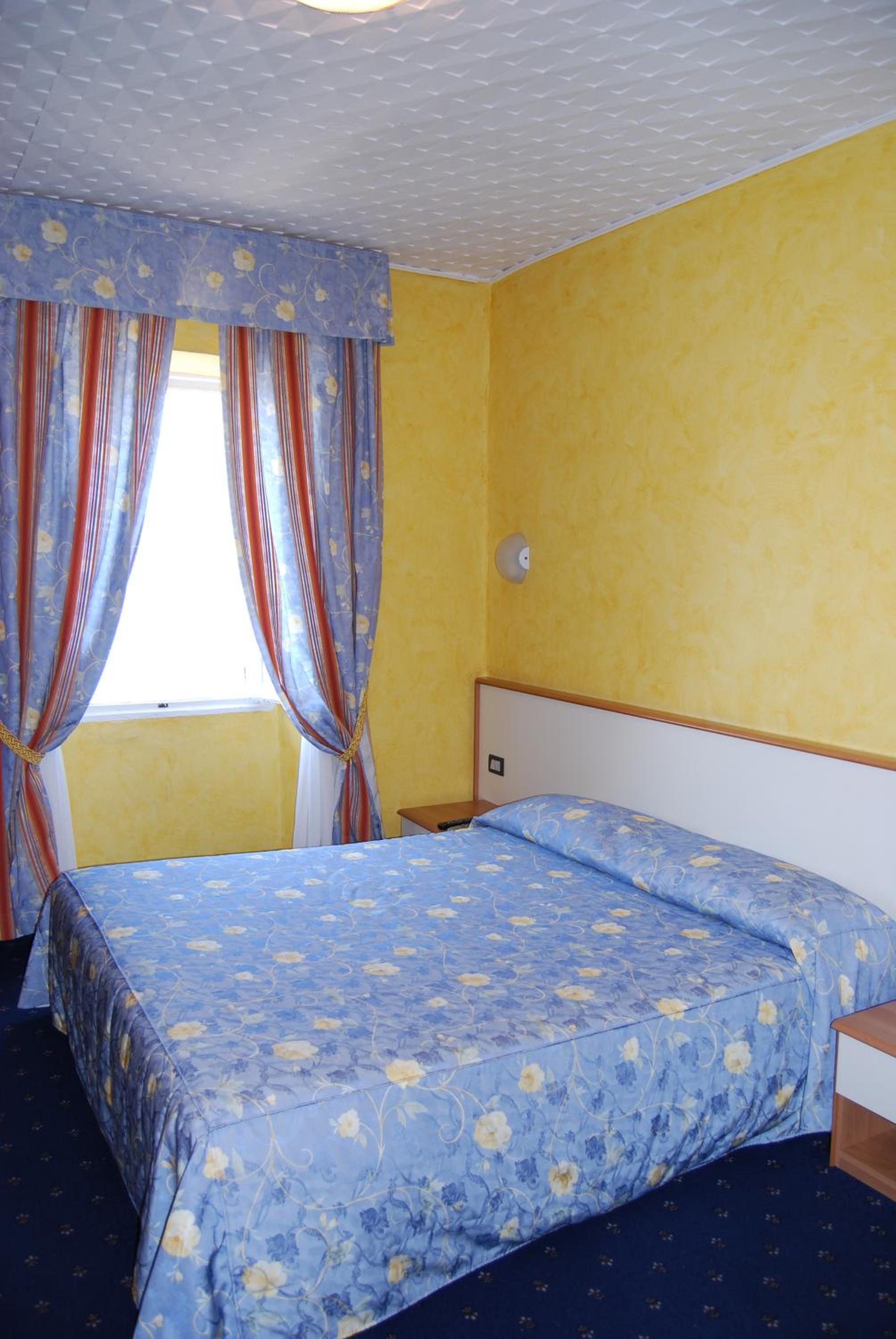 Basic Double Room