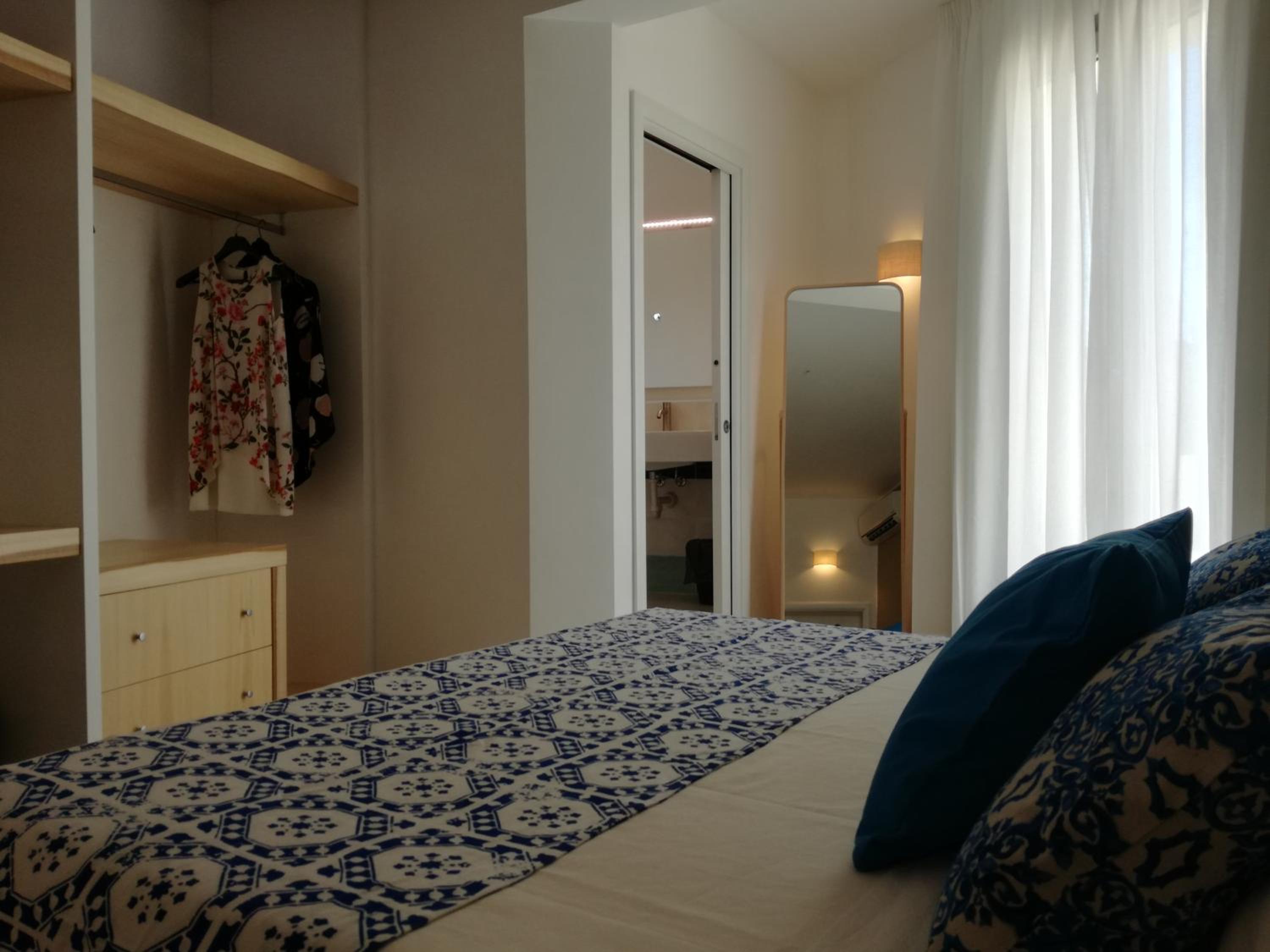 Suite with Terrace - Photo 12