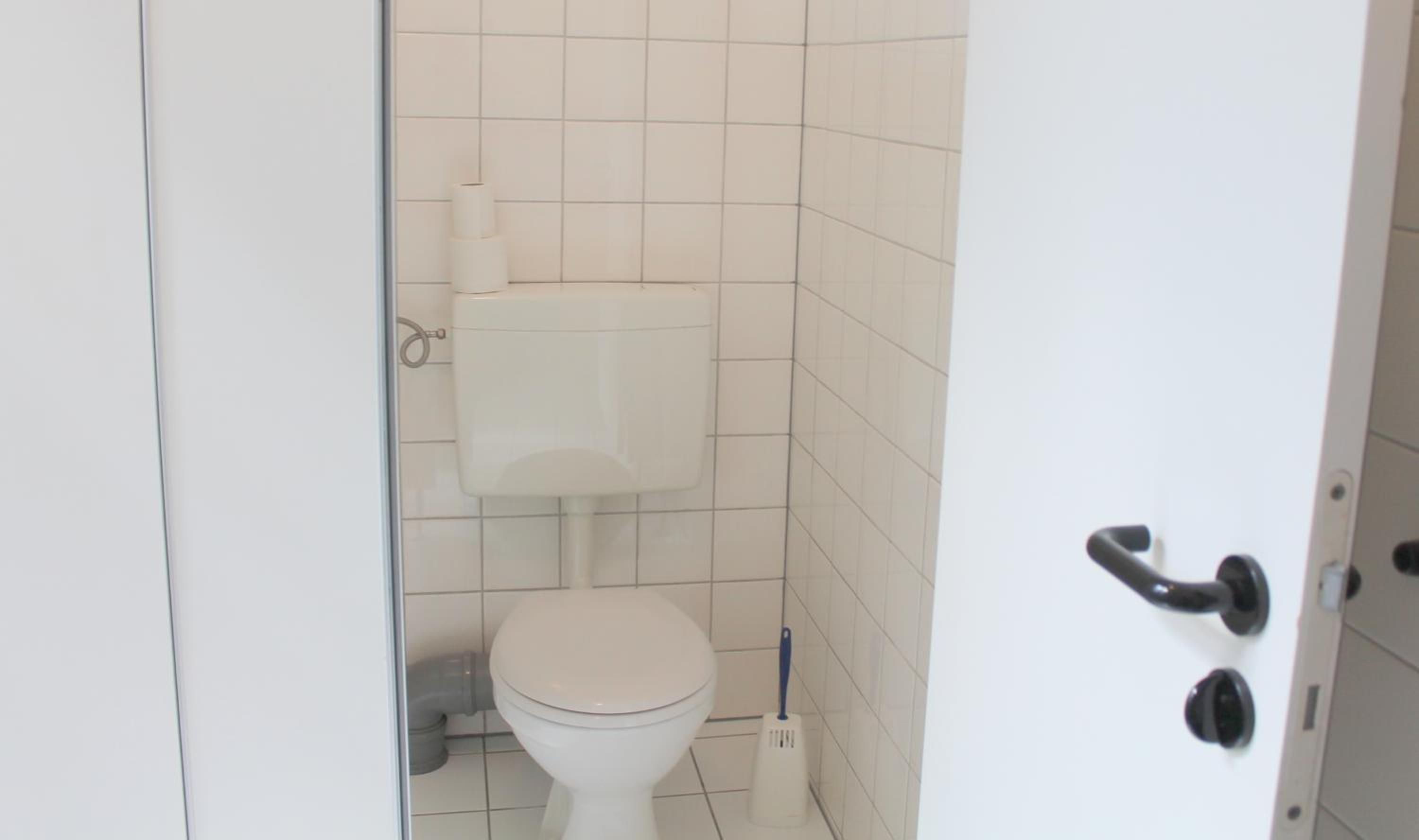 Single Room with Shared Bathroom photo 3