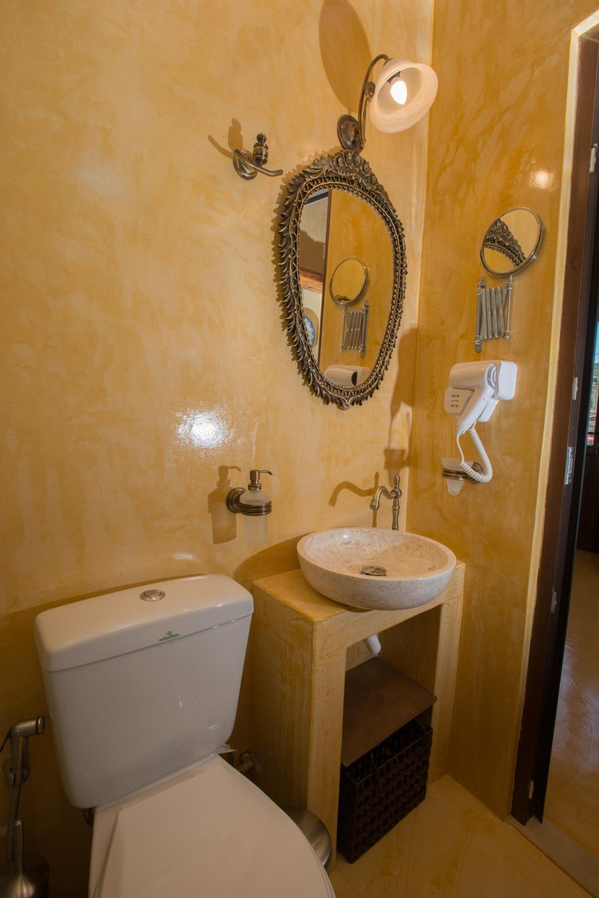 One-Bedroom Apartment with Sea View - Photo 14