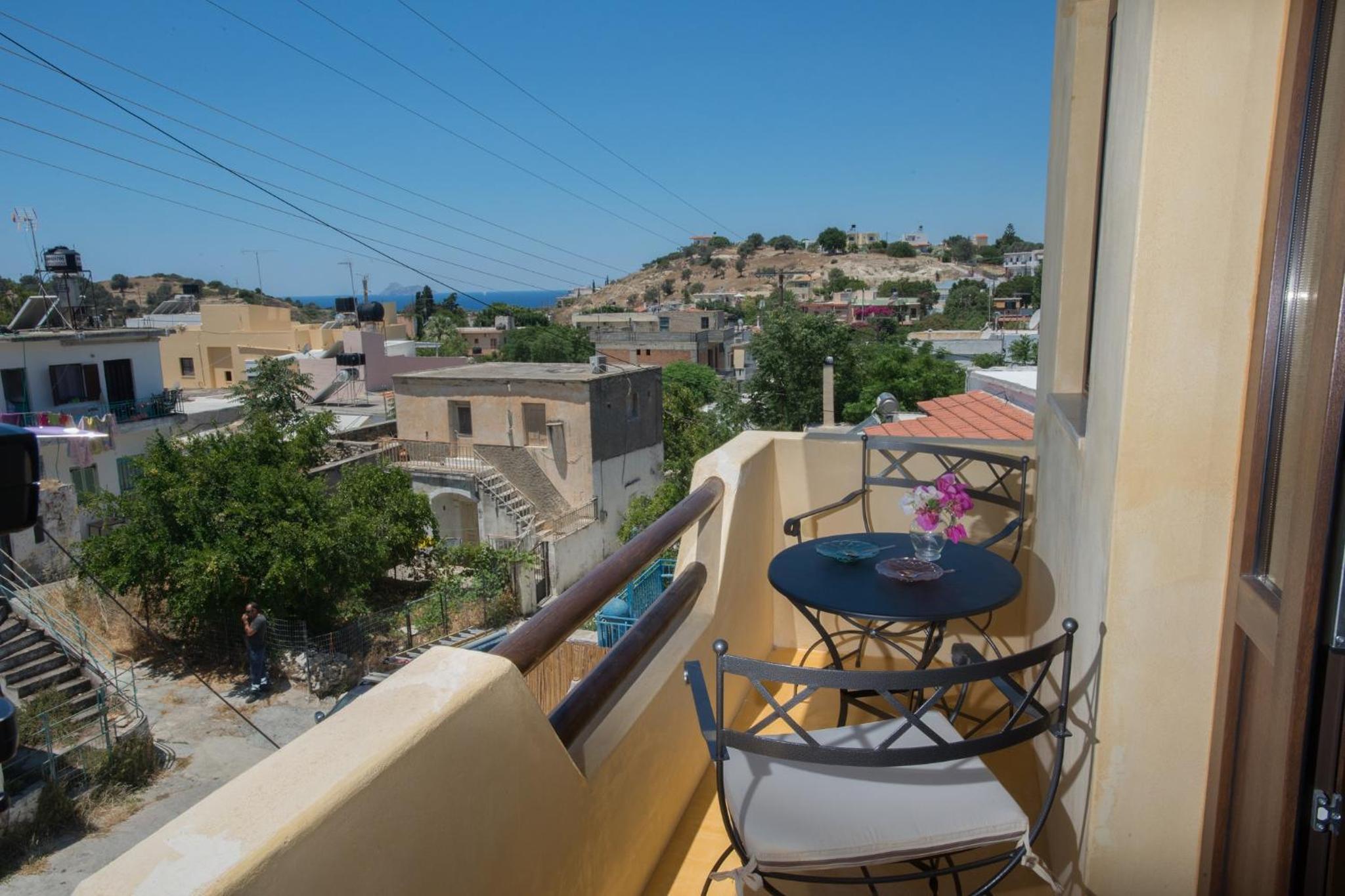 One-Bedroom Apartment with Sea View - Photo 22