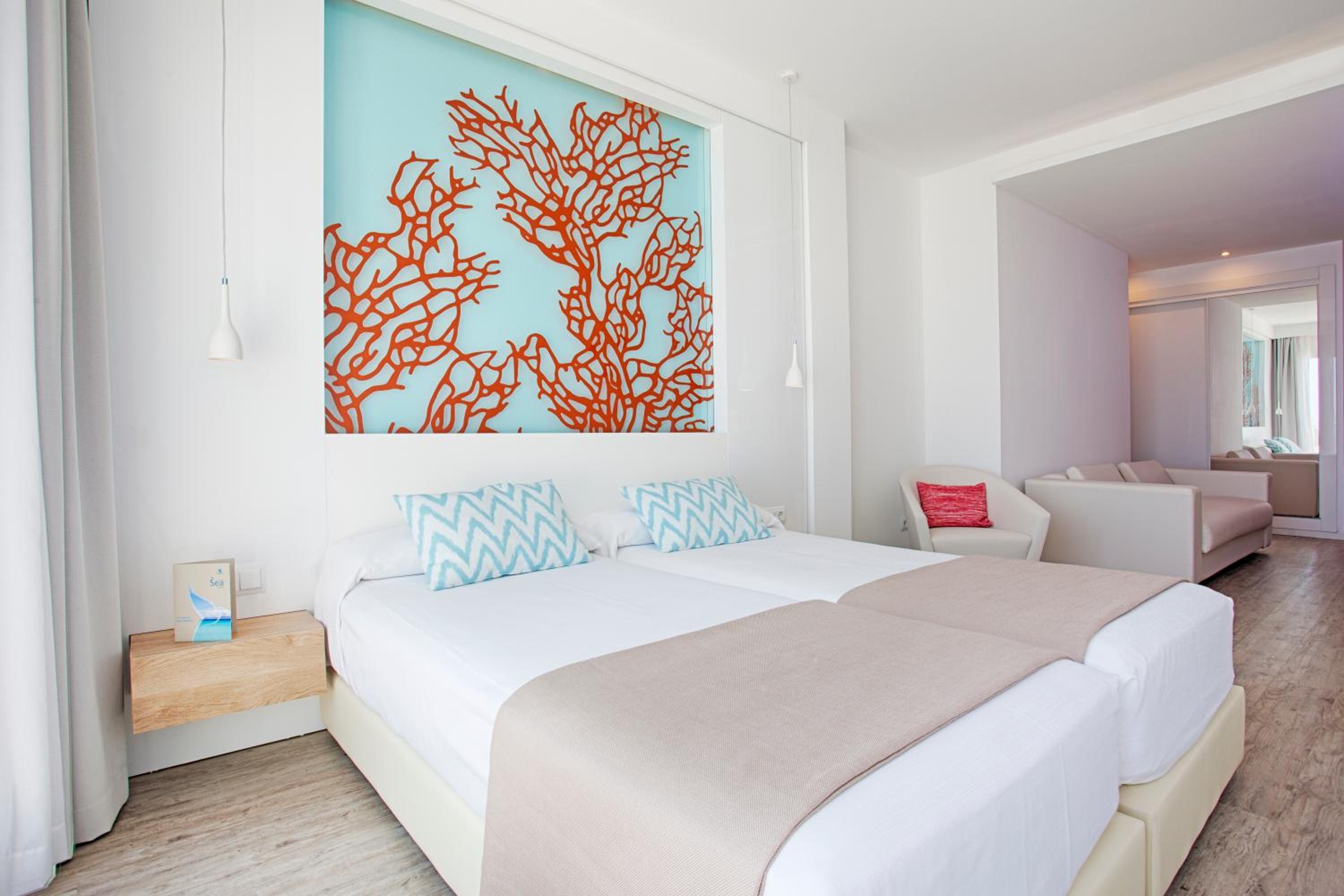Suite Junior con vista al mar.