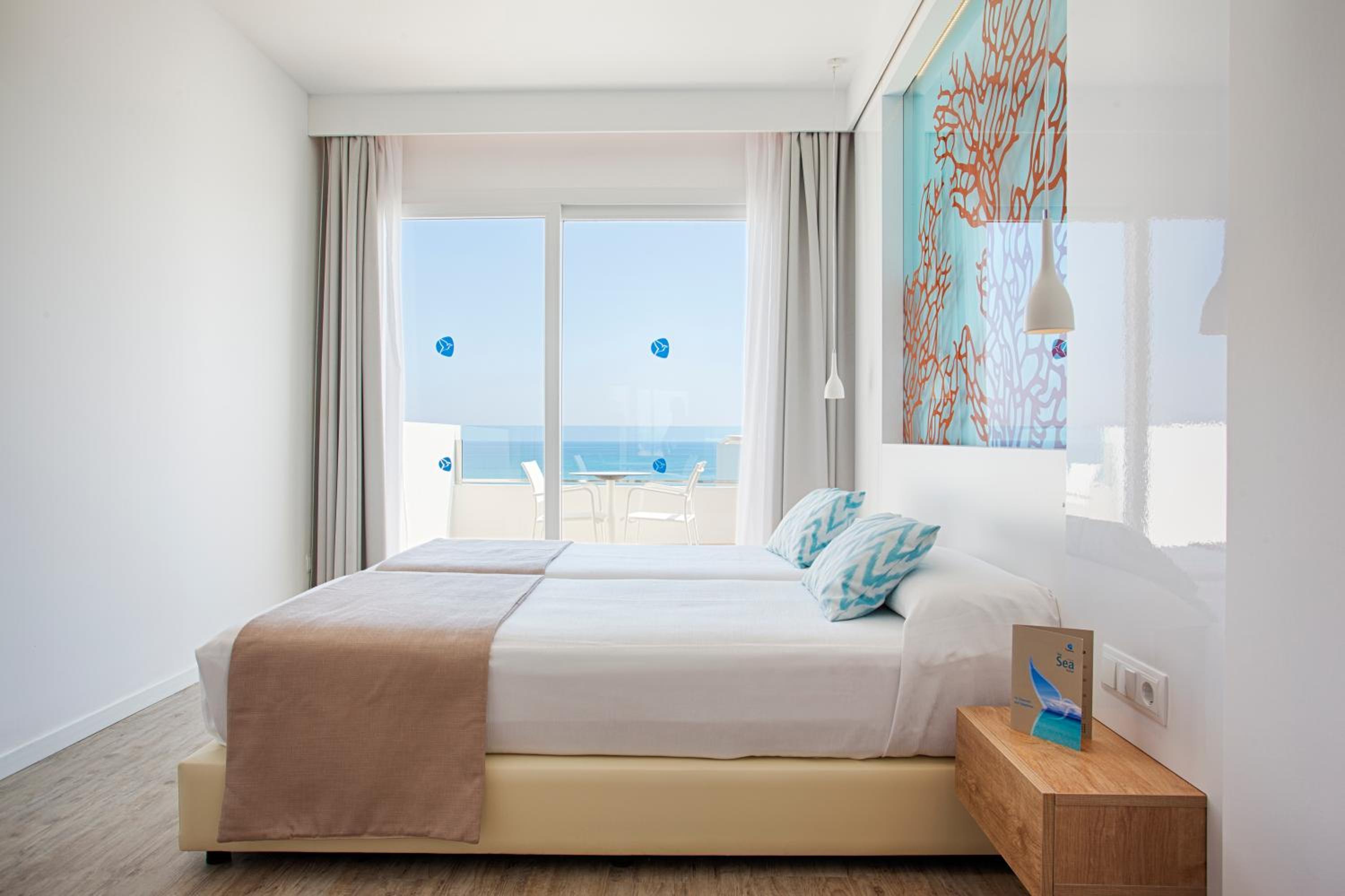 Junior Suite with Sea View photo 3
