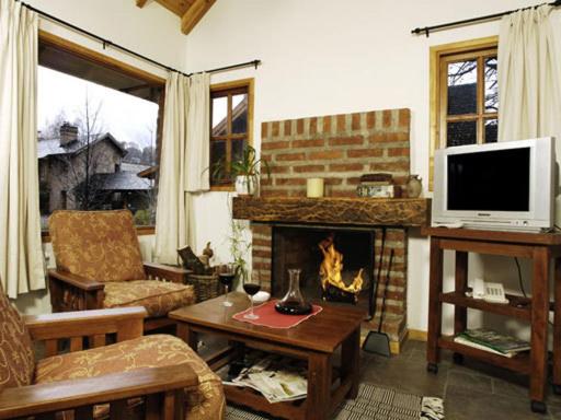 Bungalow (2 Adults) photo 2
