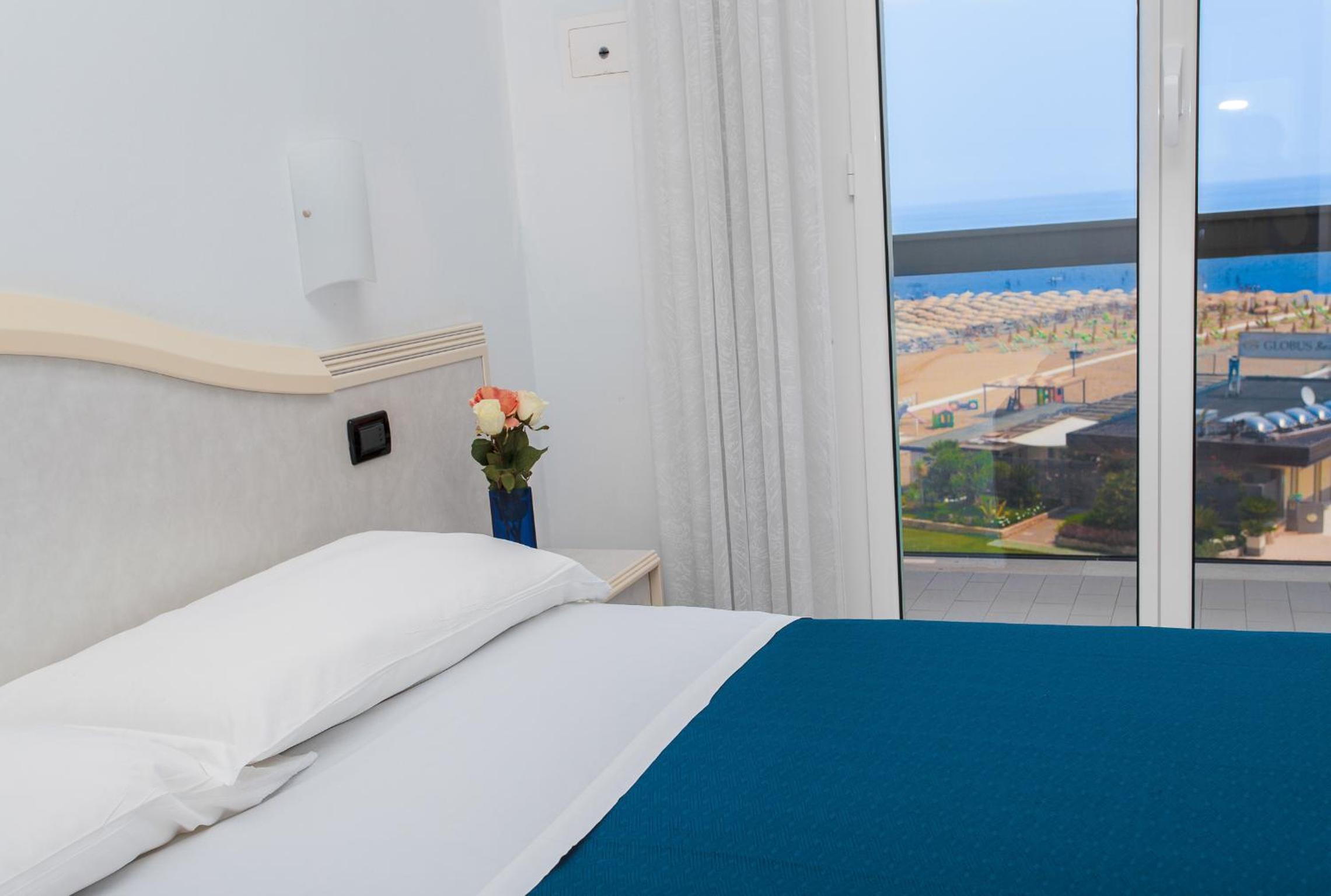 Double Room with Sea View photo 3
