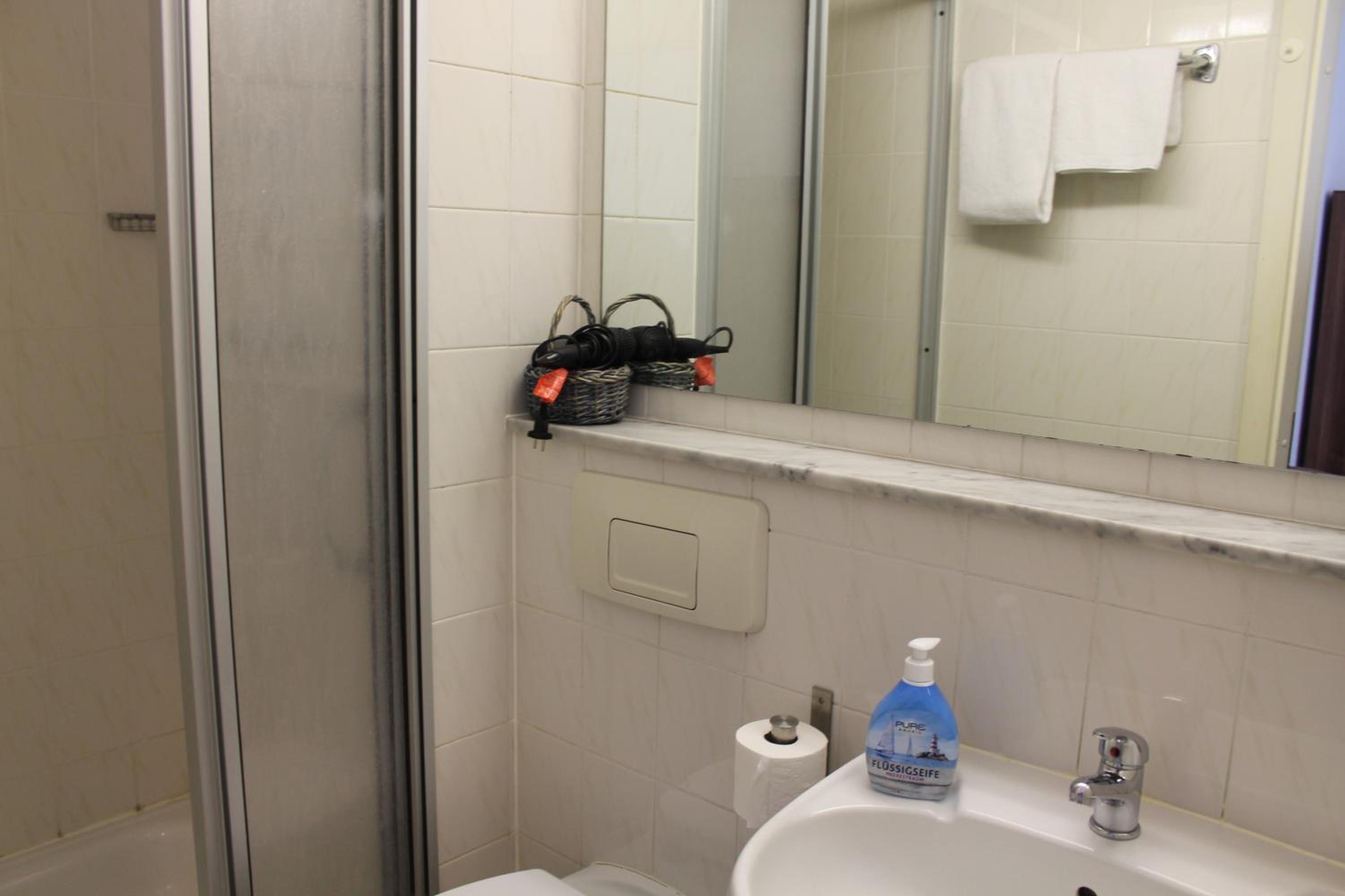 Double or Twin Room photo 2