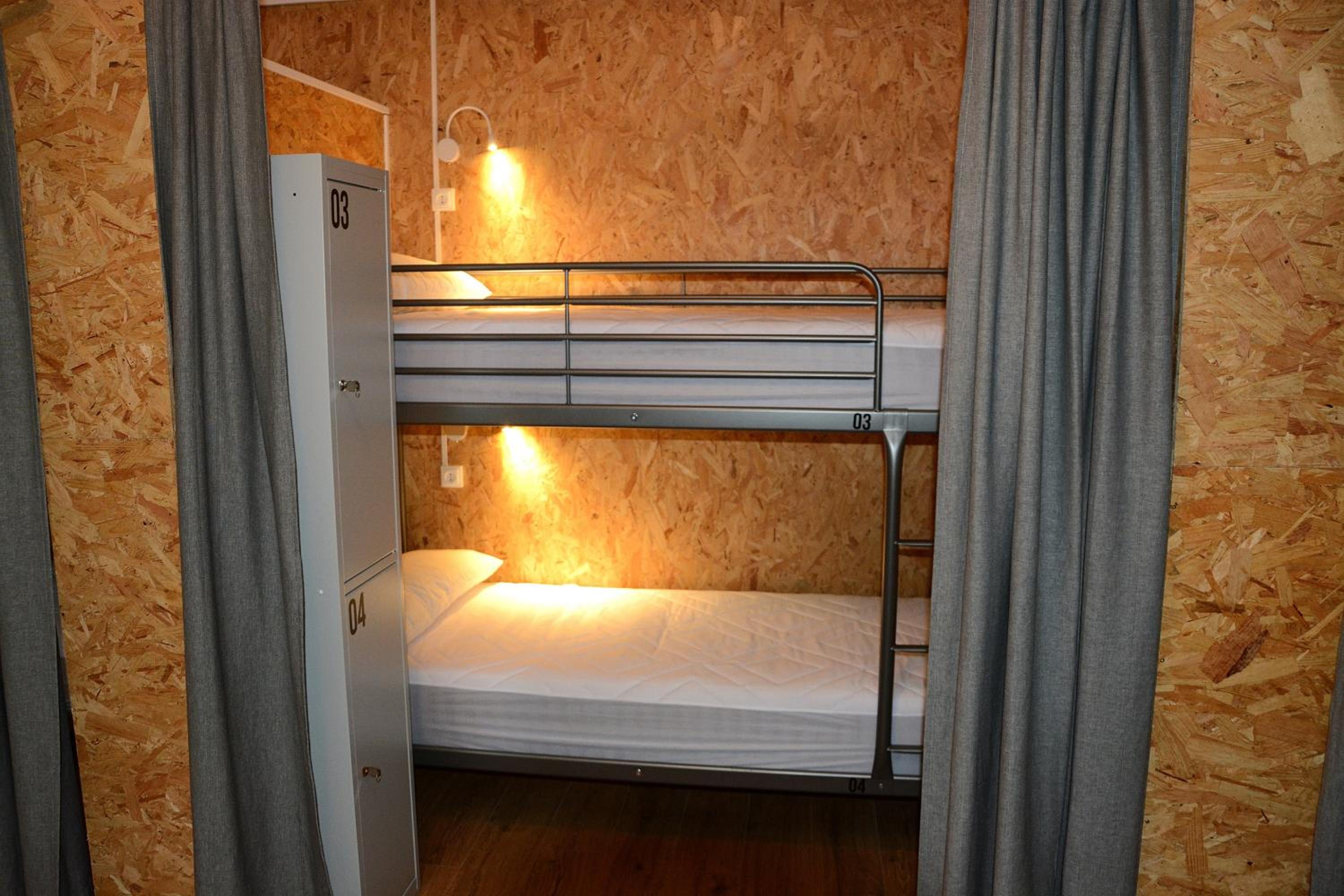 Bunk Bed in Mixed Dormitory Room